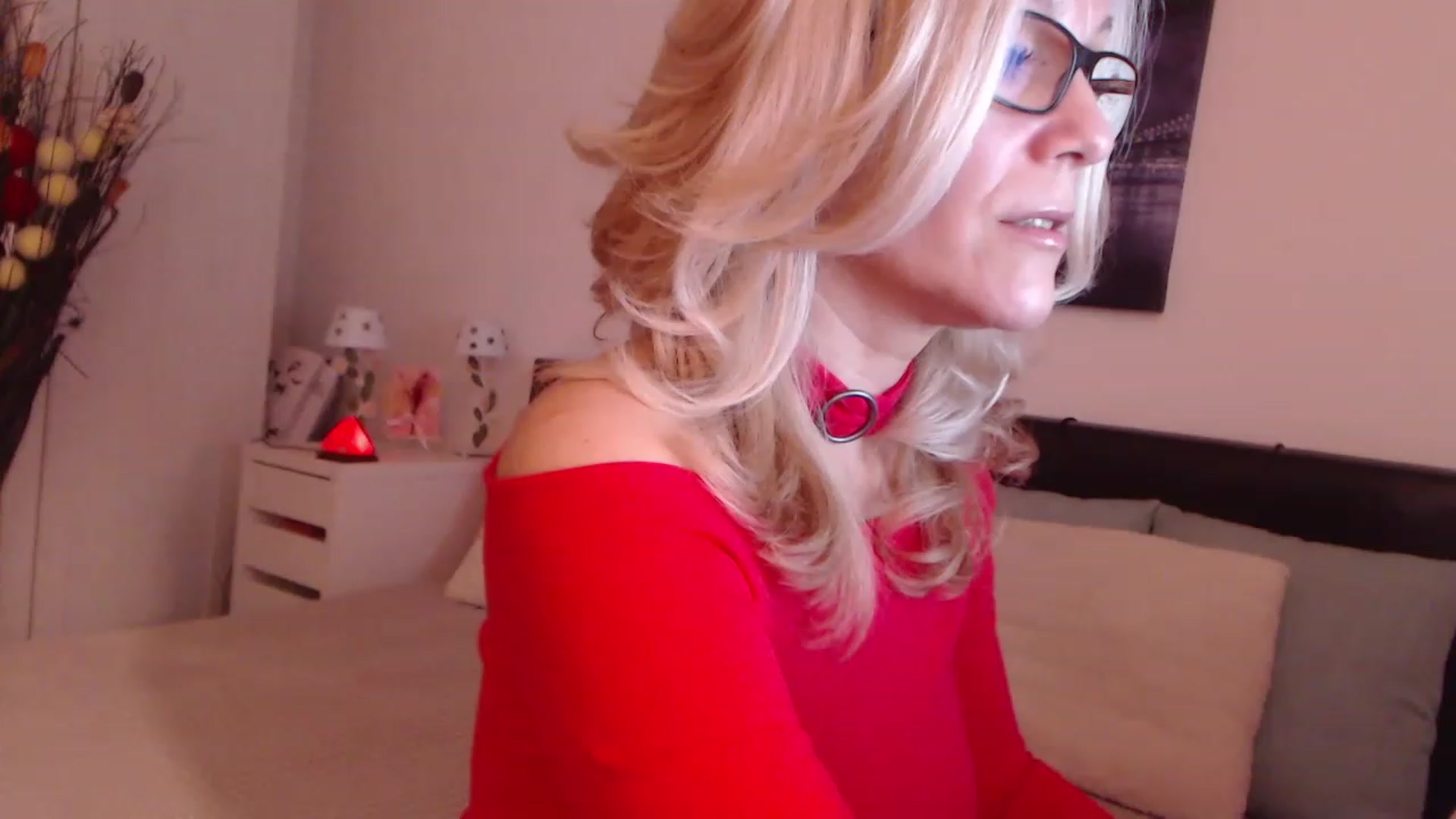 Gallery image thumbnail from Reeya71's myfreecams stream on, 12/06/2022, 01:57 image 1 of 20