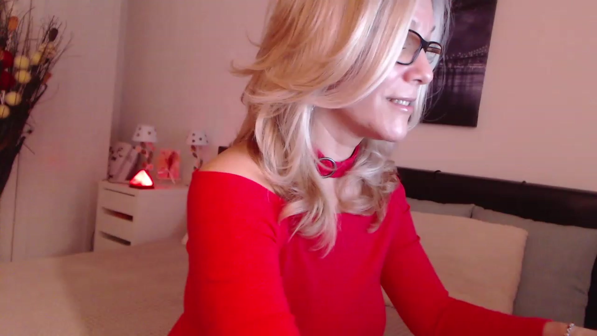 Gallery image thumbnail from Reeya71's myfreecams stream on, 12/06/2022, 01:57 image 19 of 20