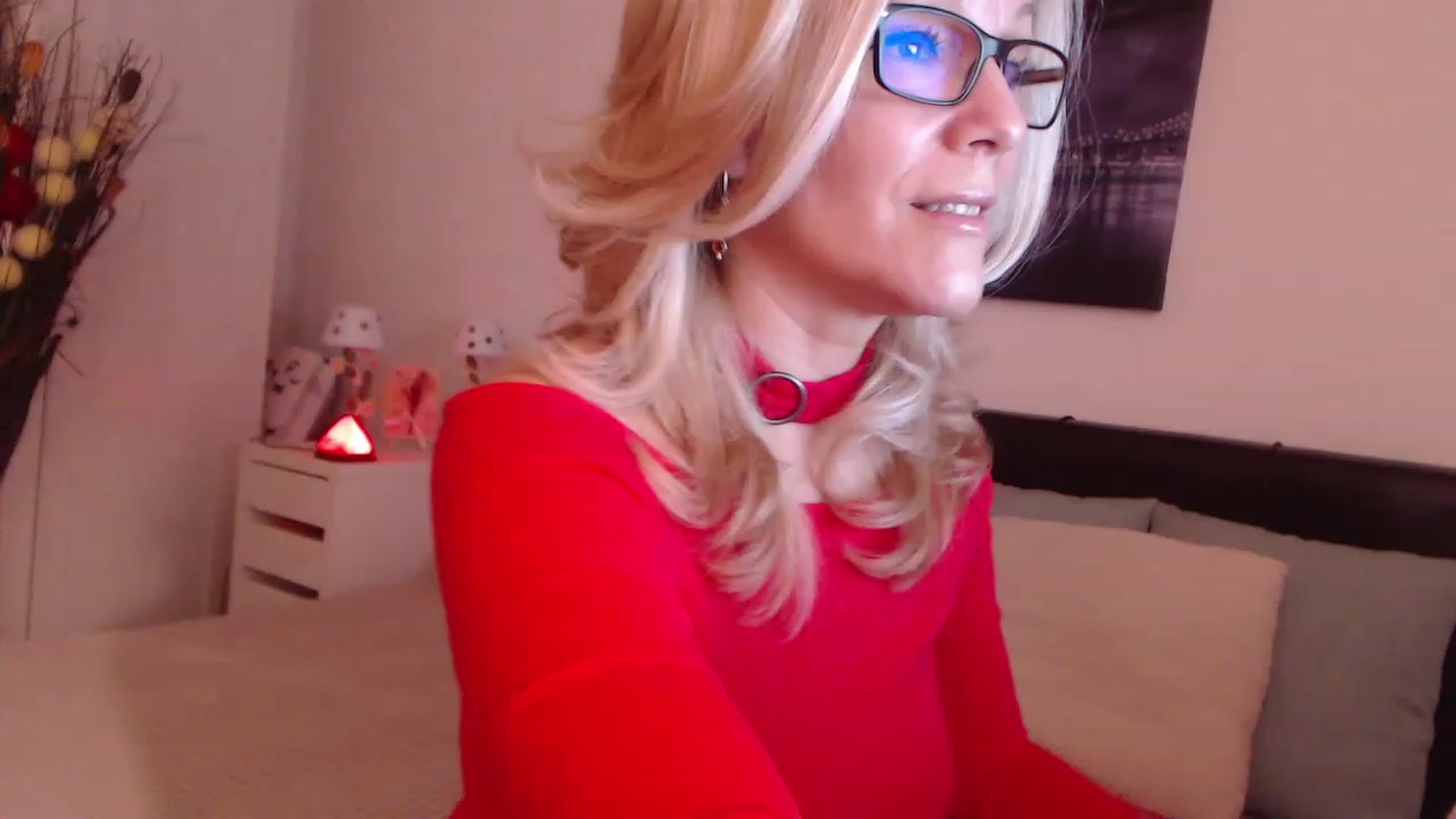 Gallery image thumbnail from Reeya71's myfreecams stream on, 12/06/2022, 01:57 image 14 of 20