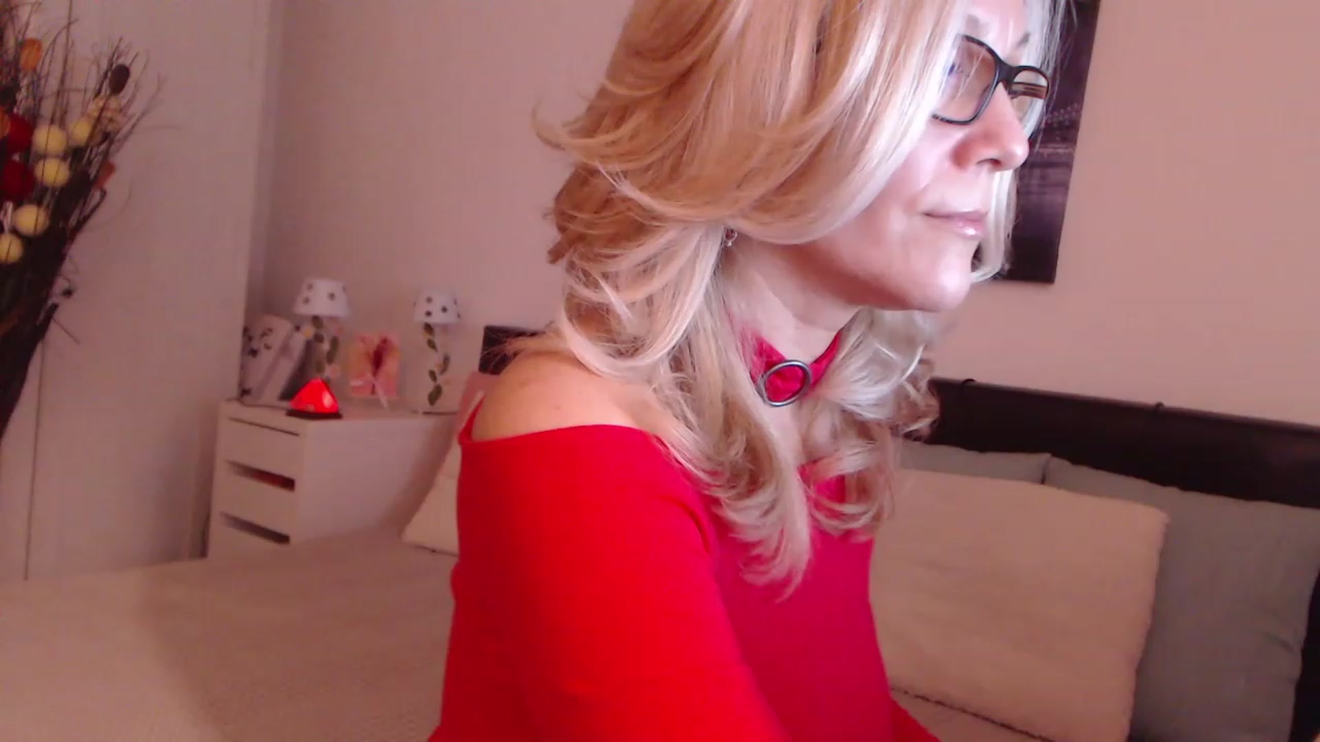 Gallery image thumbnail from Reeya71's myfreecams stream on, 12/06/2022, 01:57 image 2 of 20
