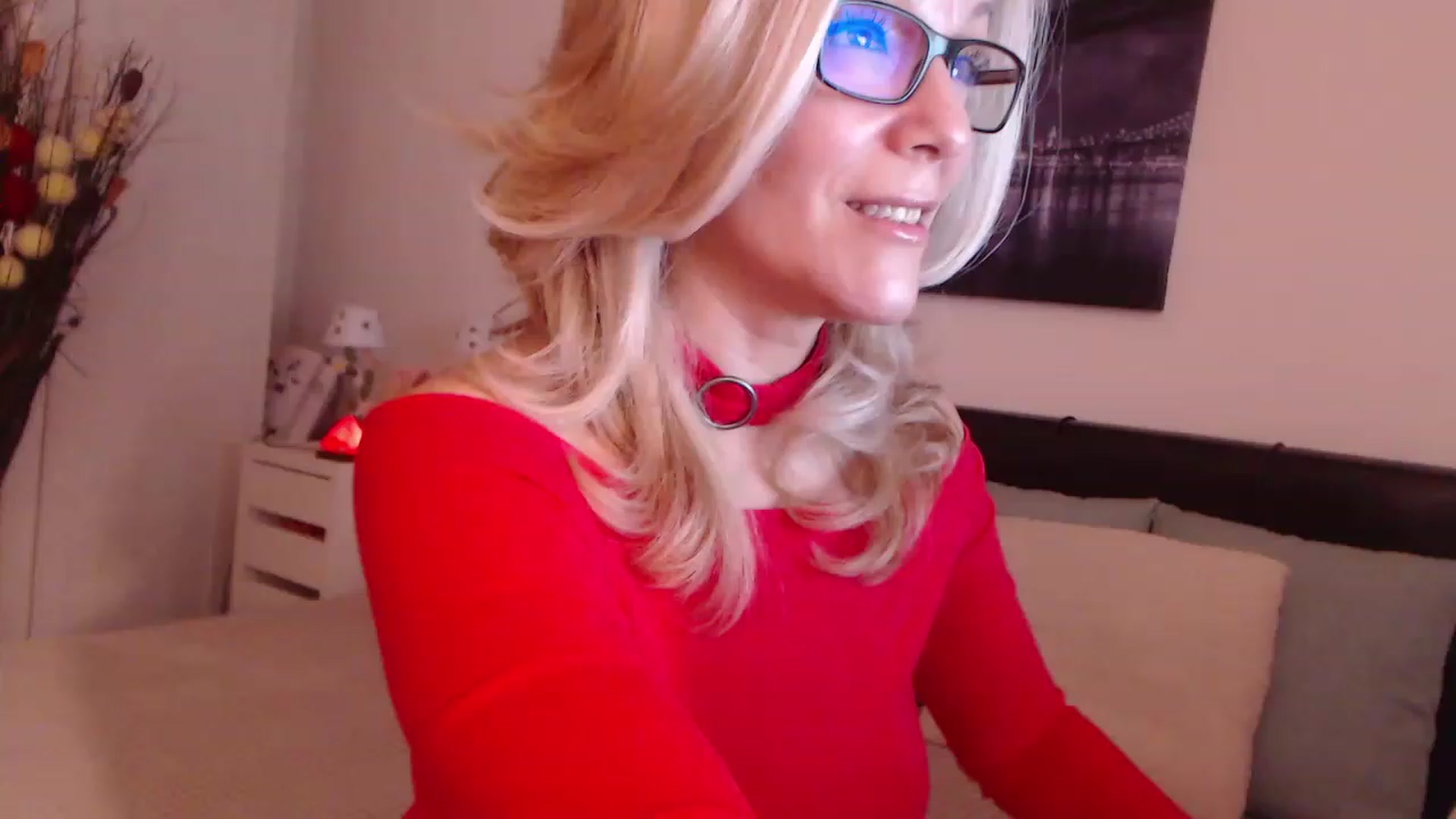 Gallery image thumbnail from Reeya71's myfreecams stream on, 12/06/2022, 01:57 image 11 of 20