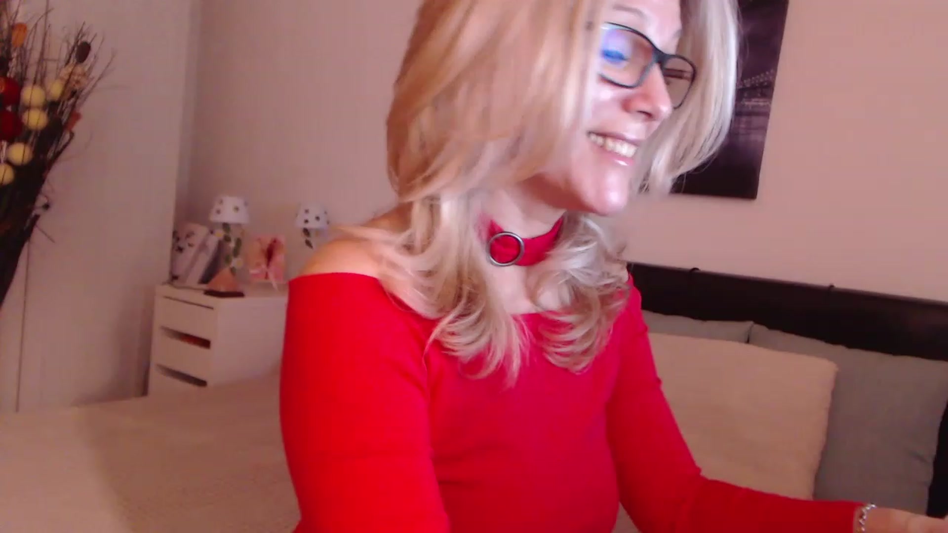 Gallery image thumbnail from Reeya71's myfreecams stream on, 12/06/2022, 02:42 image 17 of 20