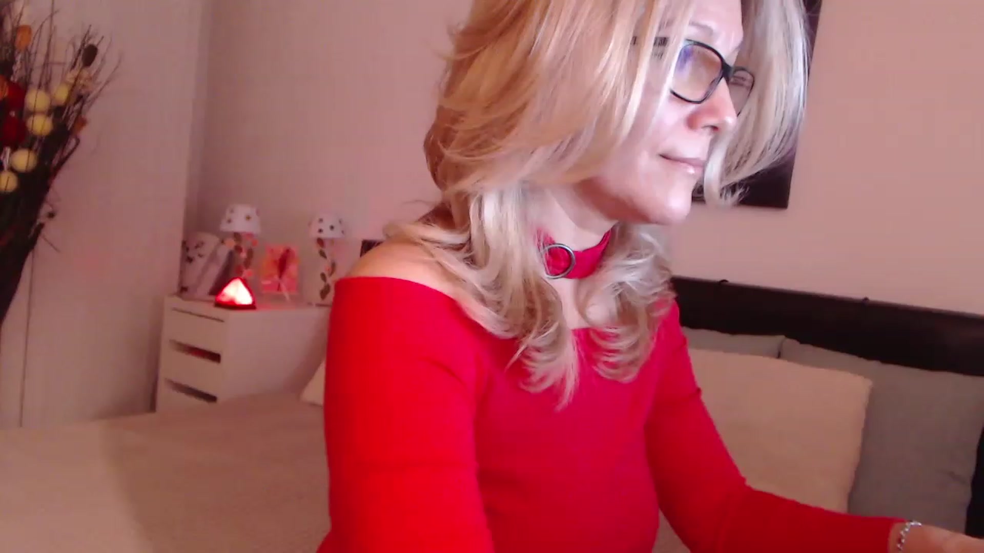 Gallery image thumbnail from Reeya71's myfreecams stream on, 12/06/2022, 02:42 image 15 of 20