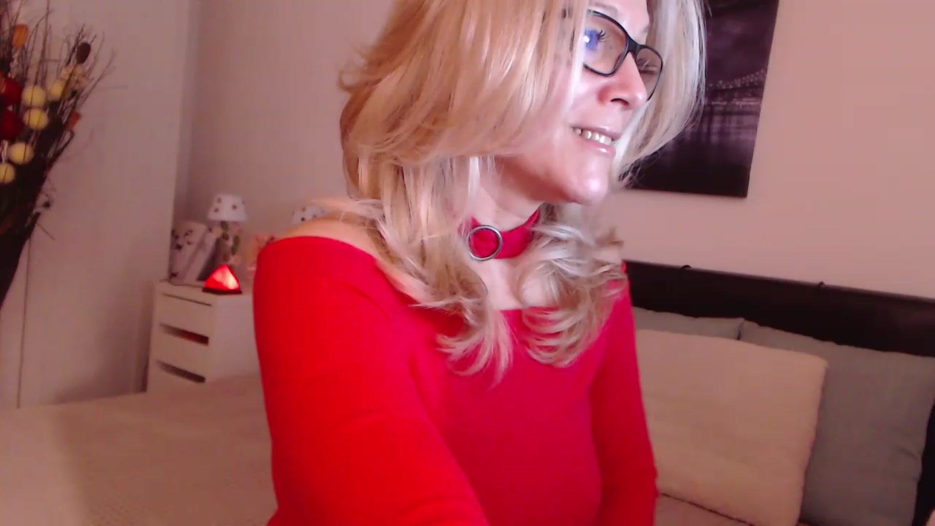 Gallery image thumbnail from Reeya71's myfreecams stream on, 12/06/2022, 02:42 image 5 of 20