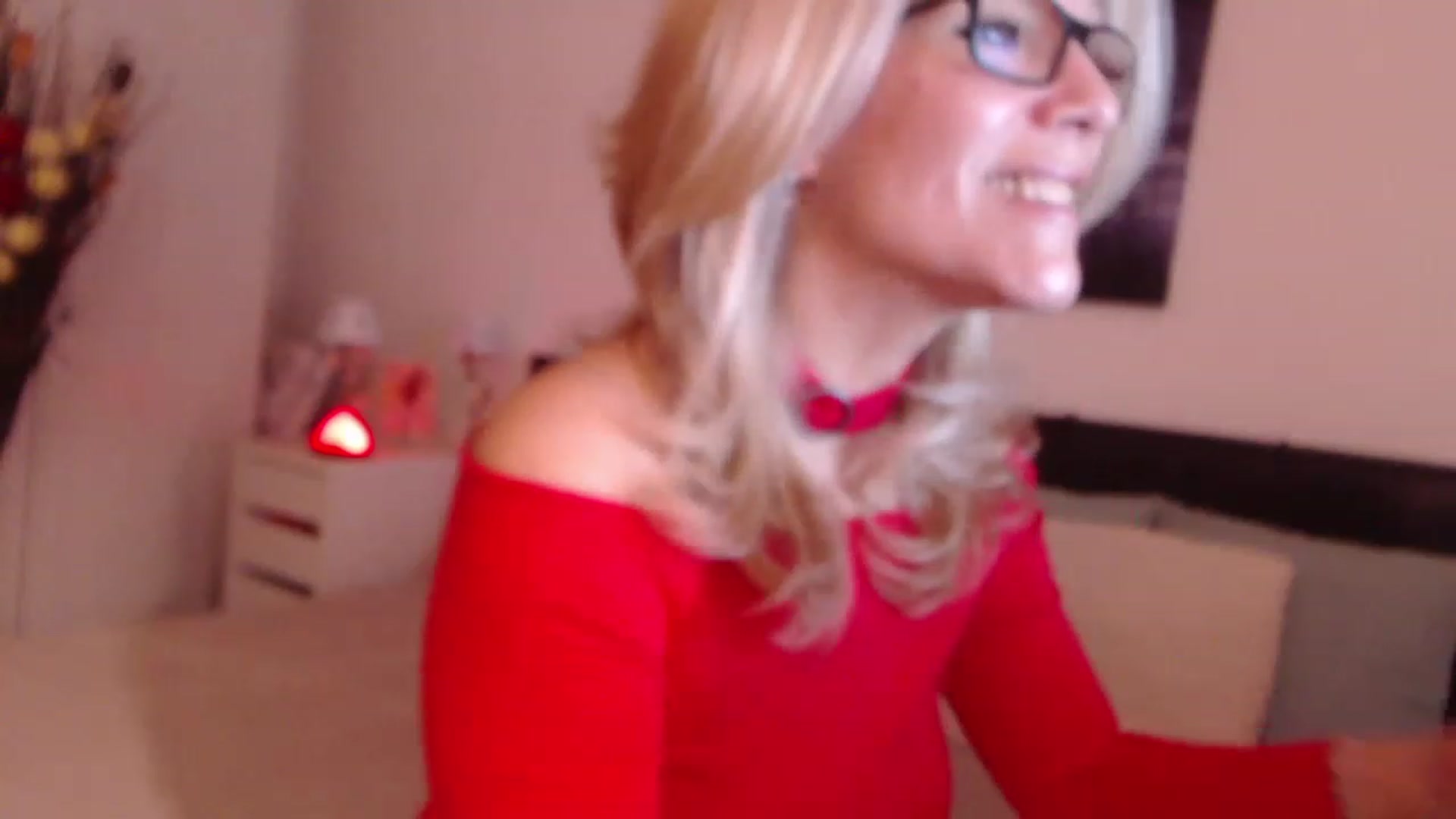Gallery image thumbnail from Reeya71's myfreecams stream on, 12/06/2022, 02:42 image 4 of 20