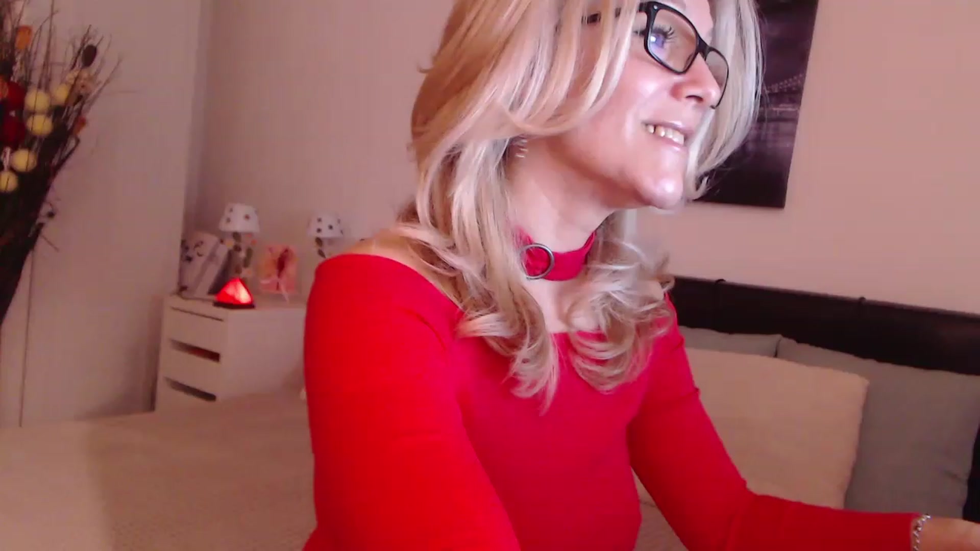 Gallery image thumbnail from Reeya71's myfreecams stream on, 12/06/2022, 02:42 image 12 of 20