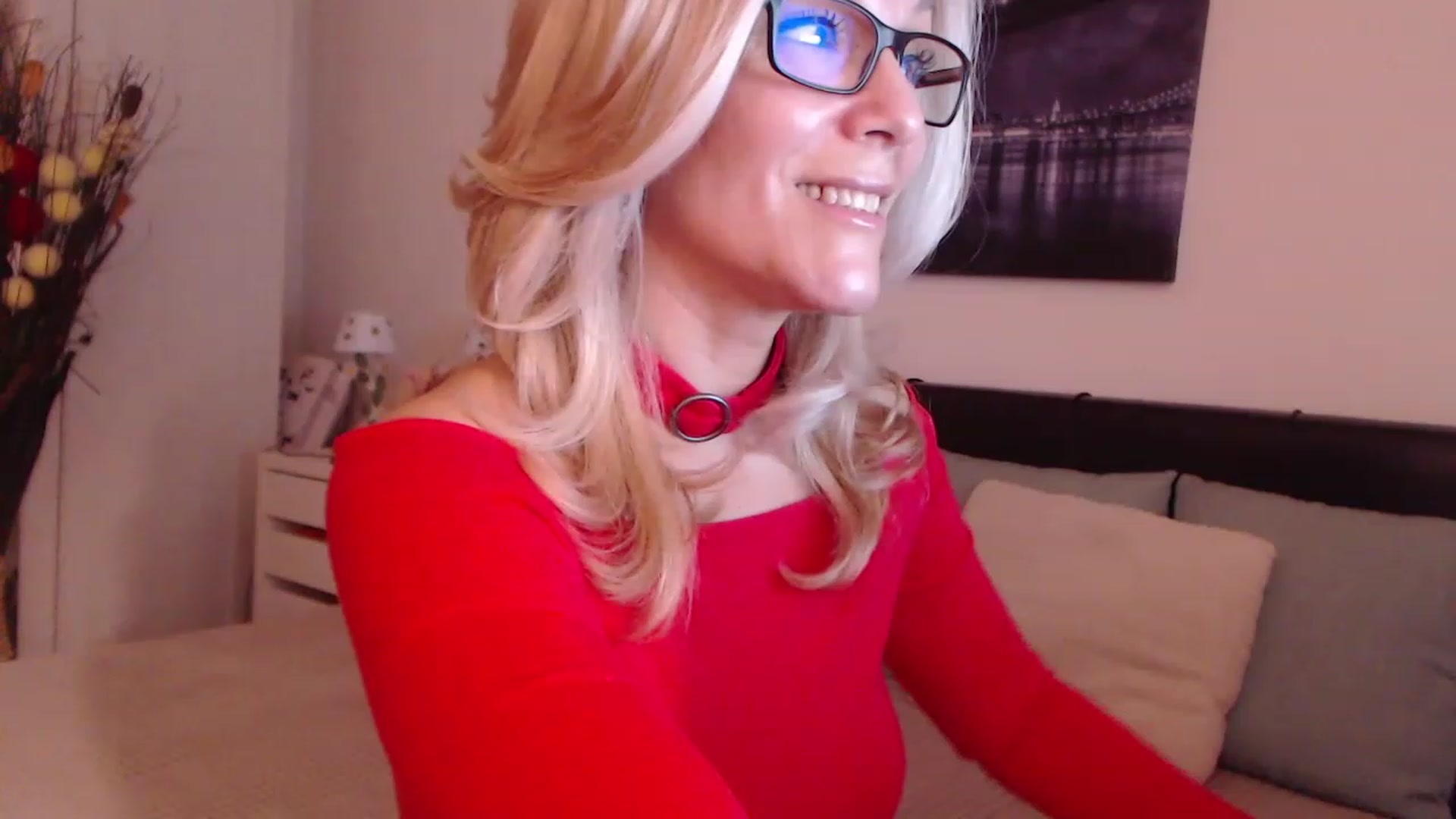 Gallery image thumbnail from Reeya71's myfreecams stream on, 12/06/2022, 04:05 image 2 of 20