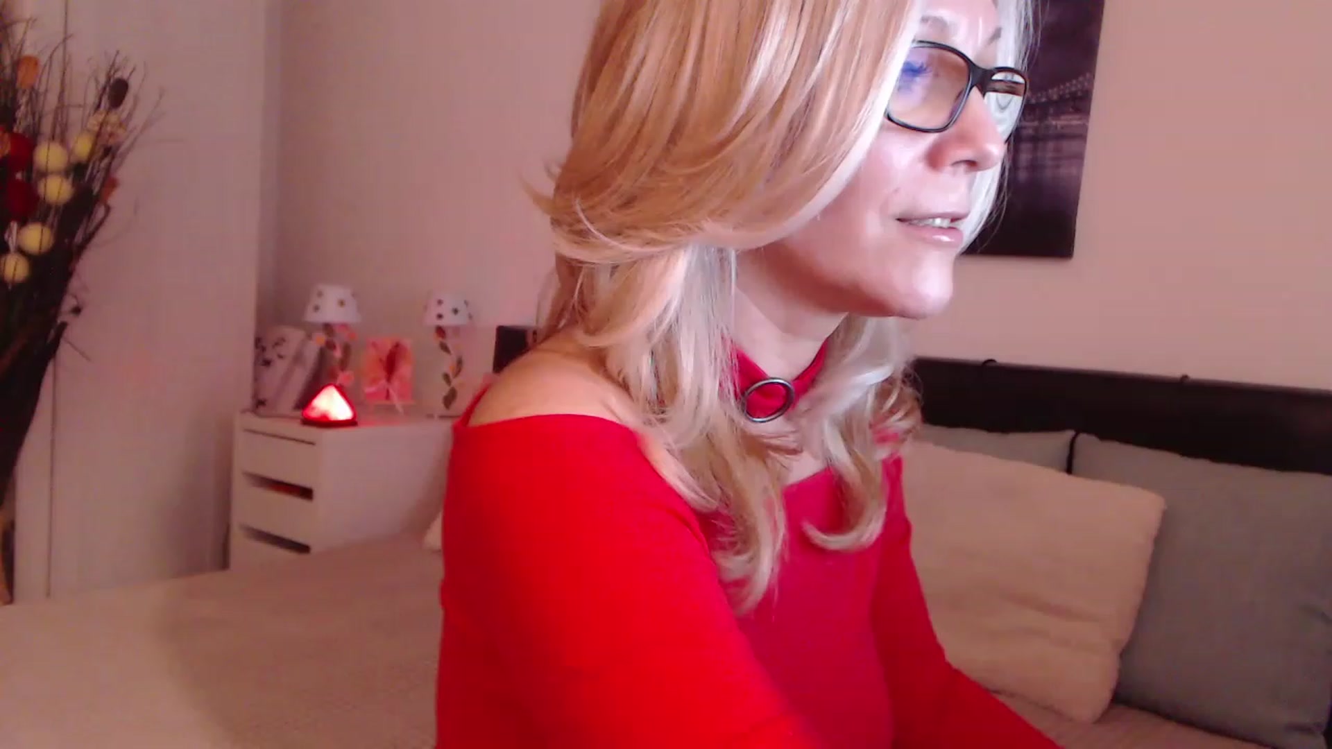 Gallery image thumbnail from Reeya71's myfreecams stream on, 12/06/2022, 04:05 image 14 of 20