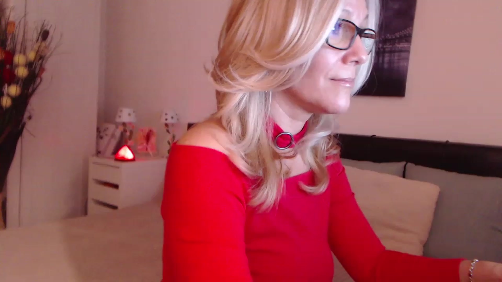 Gallery image thumbnail from Reeya71's myfreecams stream on, 12/06/2022, 04:05 image 8 of 20