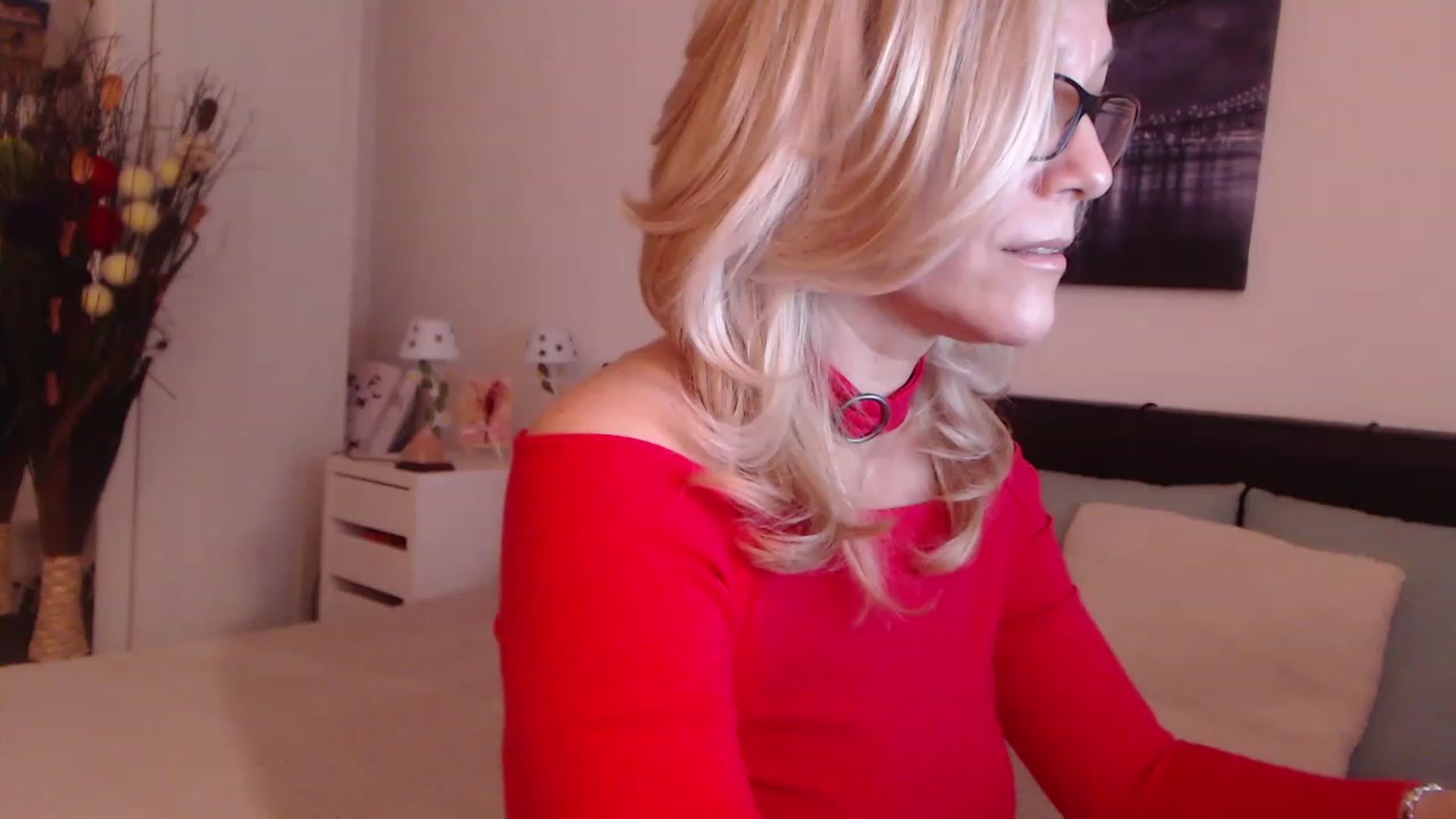 Gallery image thumbnail from Reeya71's myfreecams stream on, 12/06/2022, 07:33 image 18 of 20