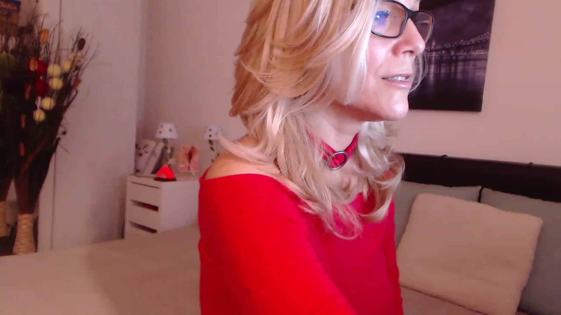 Gallery image thumbnail from Reeya71's myfreecams stream on, 12/06/2022, 07:33 image 1 of 20