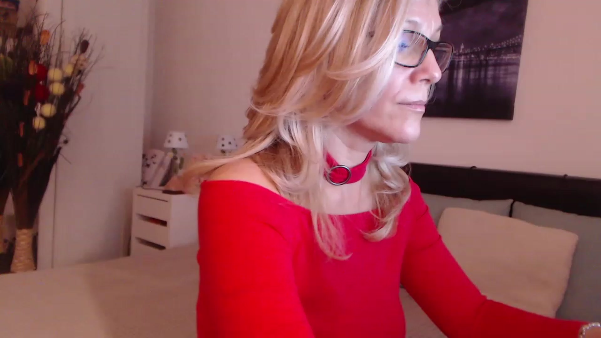 Gallery image thumbnail from Reeya71's myfreecams stream on, 12/06/2022, 07:33 image 16 of 20