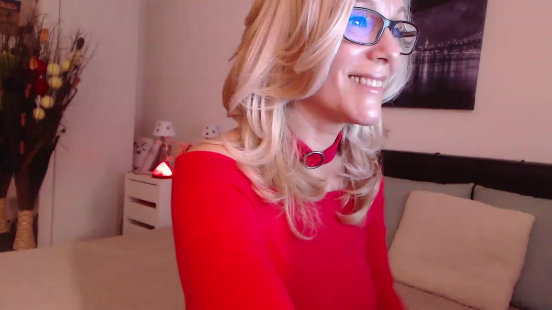 Gallery image thumbnail from Reeya71's myfreecams stream on, 12/06/2022, 07:33 image 5 of 20