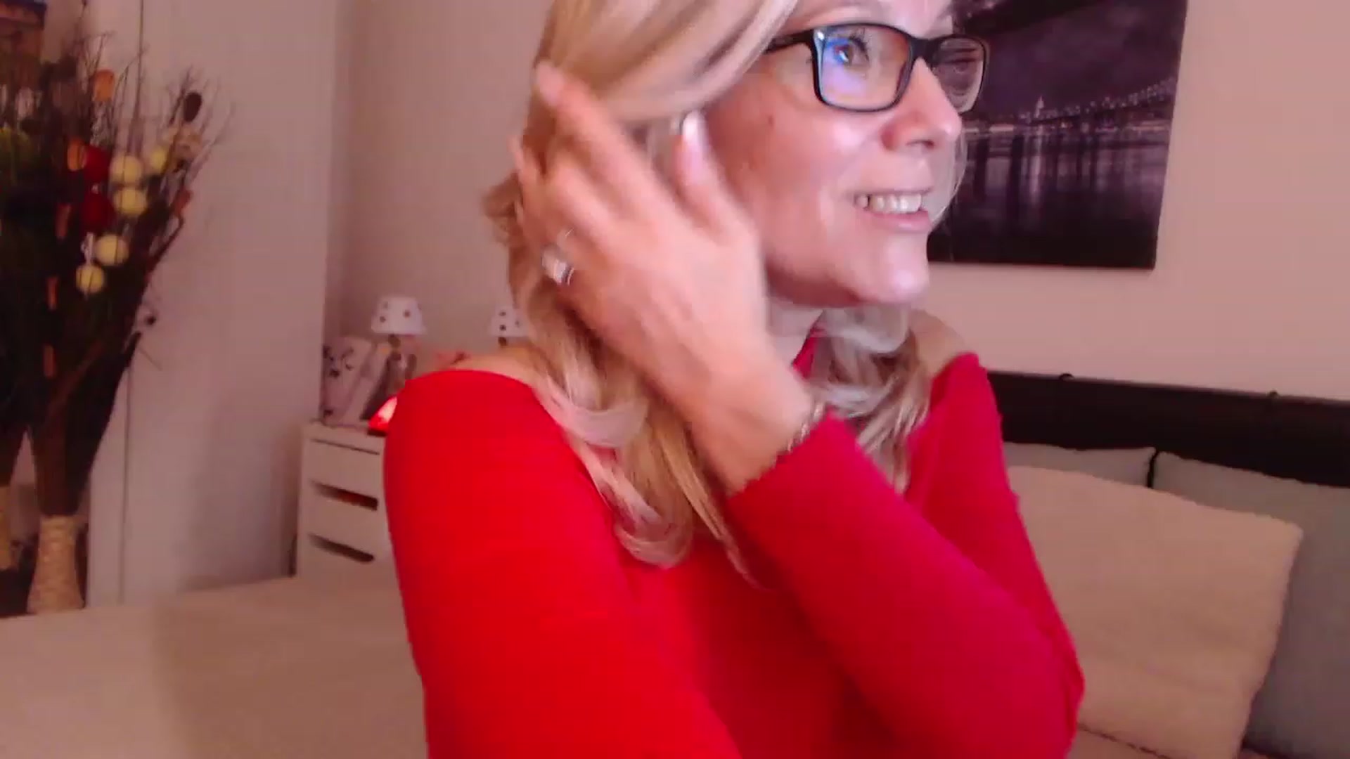 Gallery image thumbnail from Reeya71's myfreecams stream on, 12/06/2022, 07:33 image 19 of 20