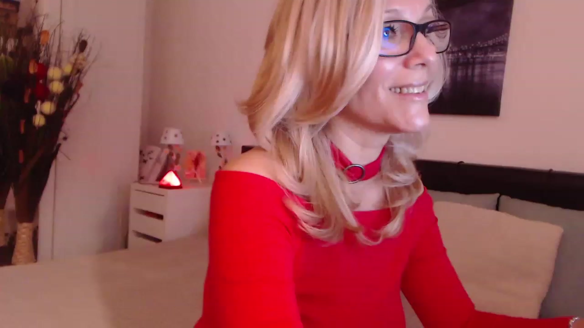 Gallery image thumbnail from Reeya71's myfreecams stream on, 12/06/2022, 07:33 image 20 of 20