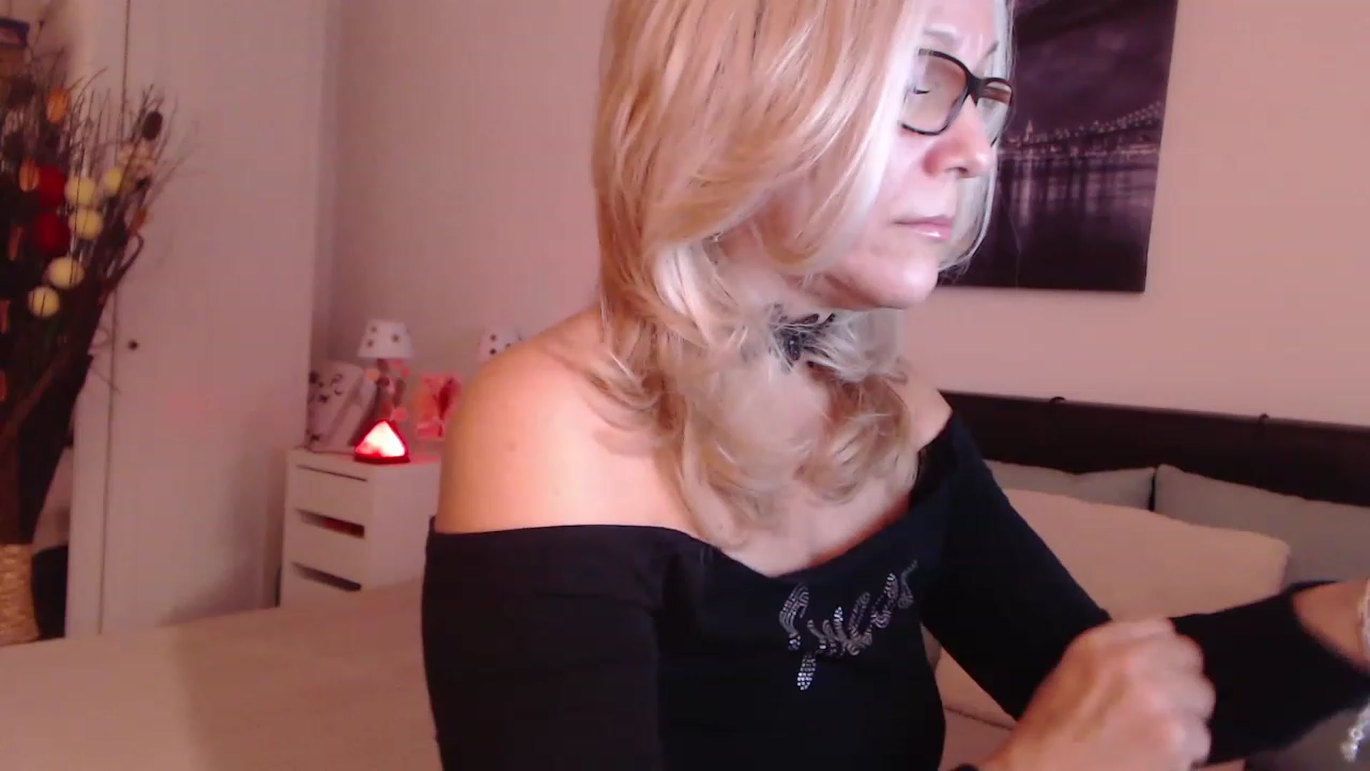 Gallery image thumbnail from Reeya71's myfreecams stream on, 12/07/2022, 01:35 image 20 of 20