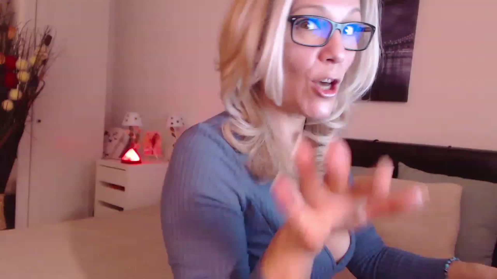 Gallery image thumbnail from Reeya71's myfreecams stream on, 12/08/2022, 24:30 image 20 of 20