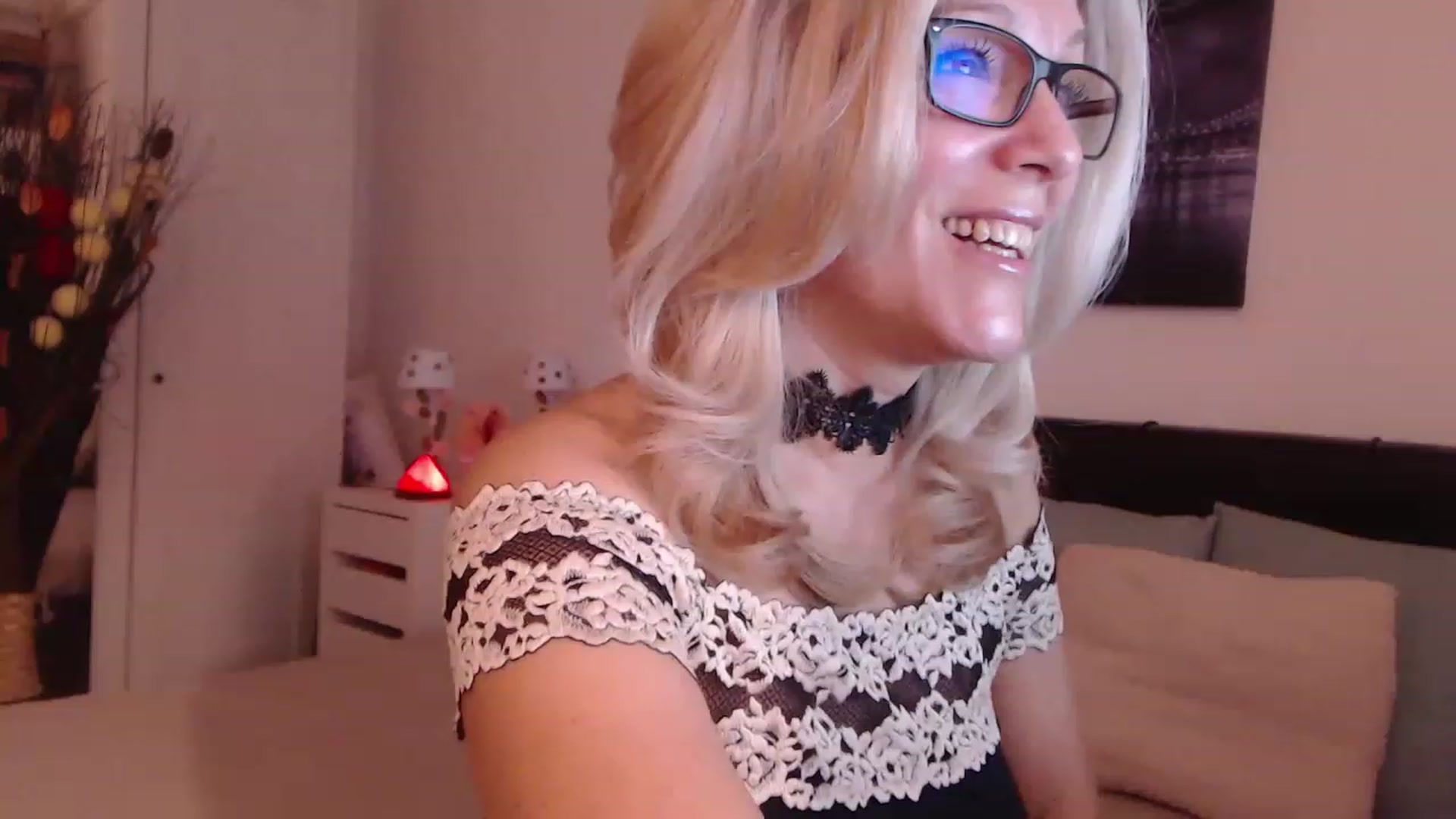 Gallery image thumbnail from Reeya71's myfreecams stream on, 12/13/2022, 01:48 image 20 of 20