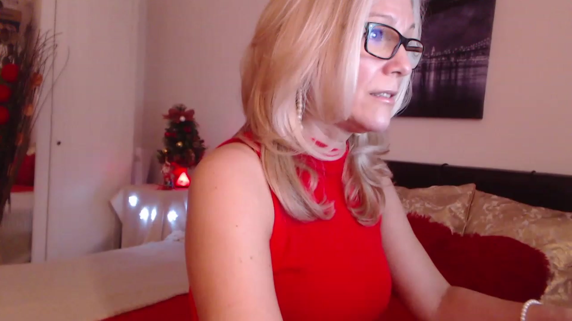 Gallery image thumbnail from Reeya71's myfreecams stream on, 12/20/2022, 06:53 image 14 of 20
