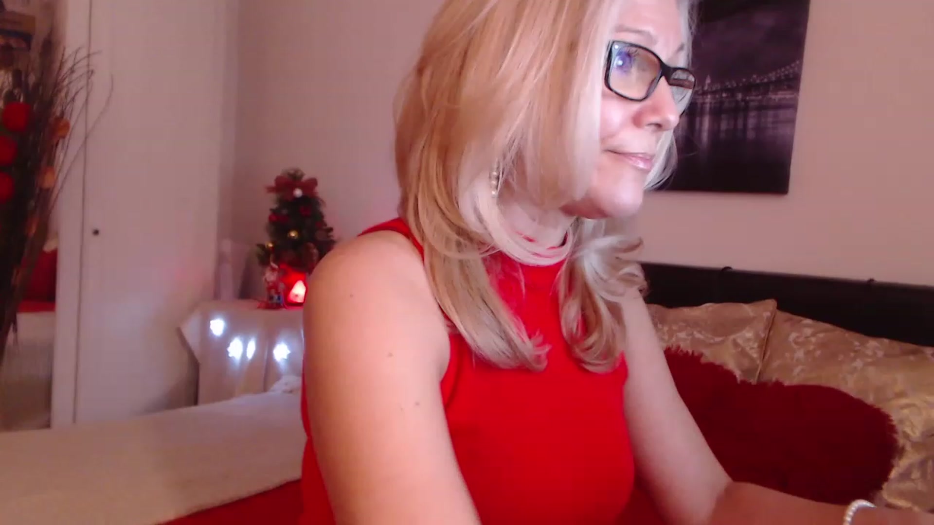 Gallery image thumbnail from Reeya71's myfreecams stream on, 12/20/2022, 06:53 image 9 of 20
