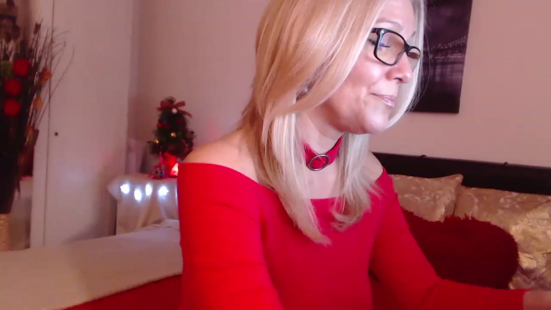 Gallery image thumbnail from Reeya71's myfreecams stream on, 12/22/2022, 03:20 image 1 of 20
