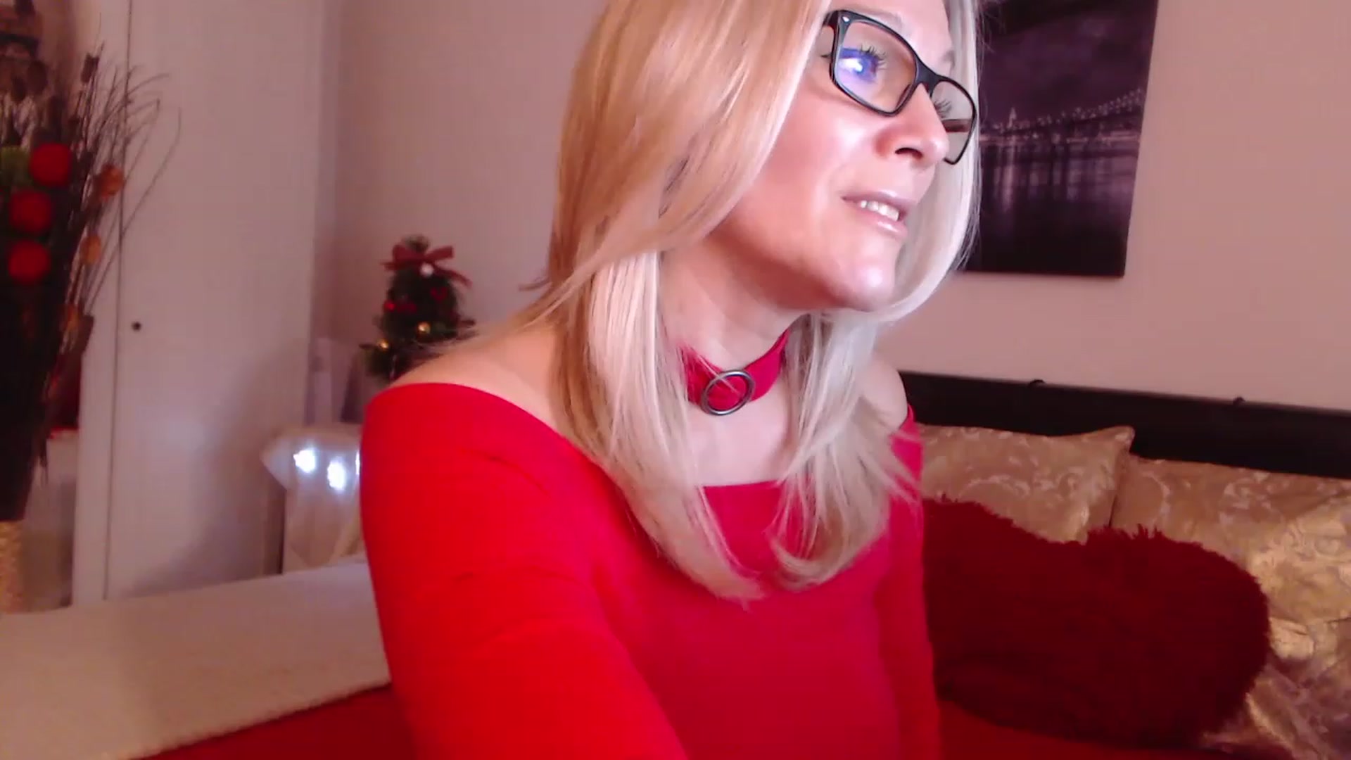 Gallery image thumbnail from Reeya71's myfreecams stream on, 12/22/2022, 03:20 image 4 of 20