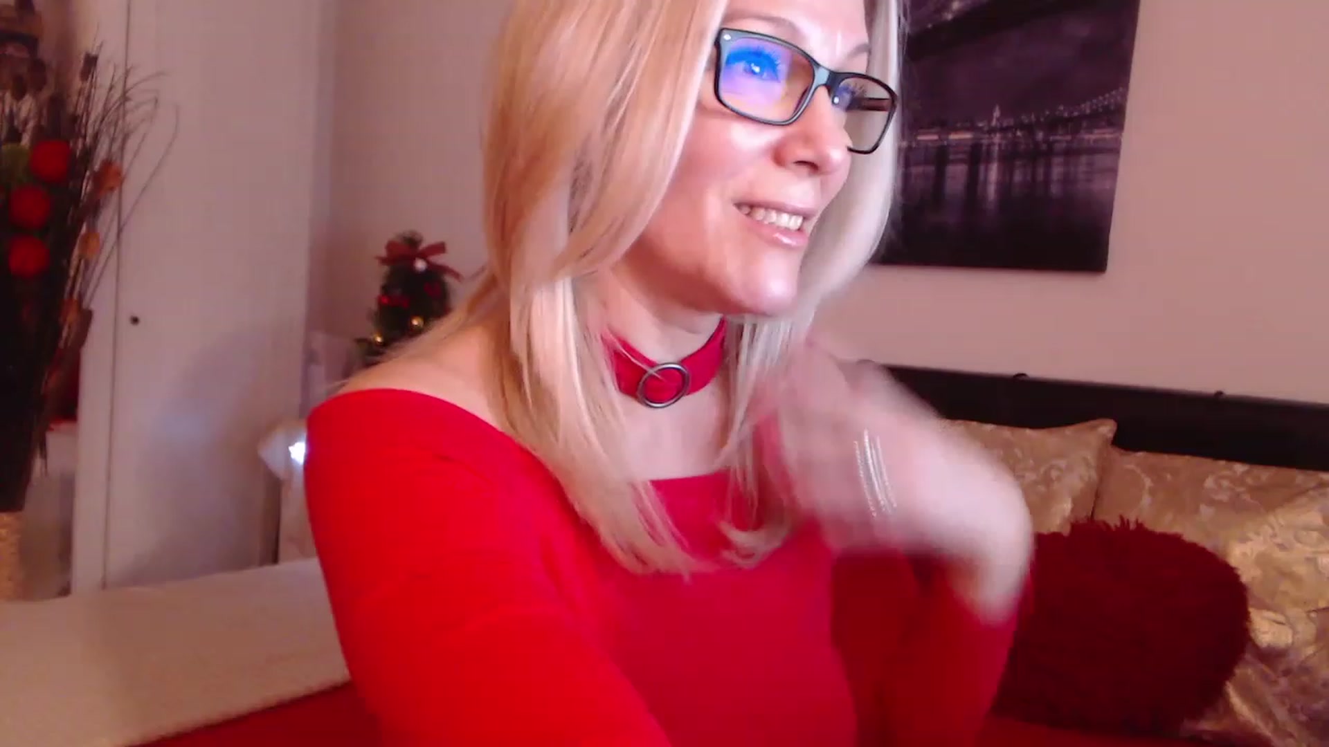 Gallery image thumbnail from Reeya71's myfreecams stream on, 12/22/2022, 03:20 image 3 of 20