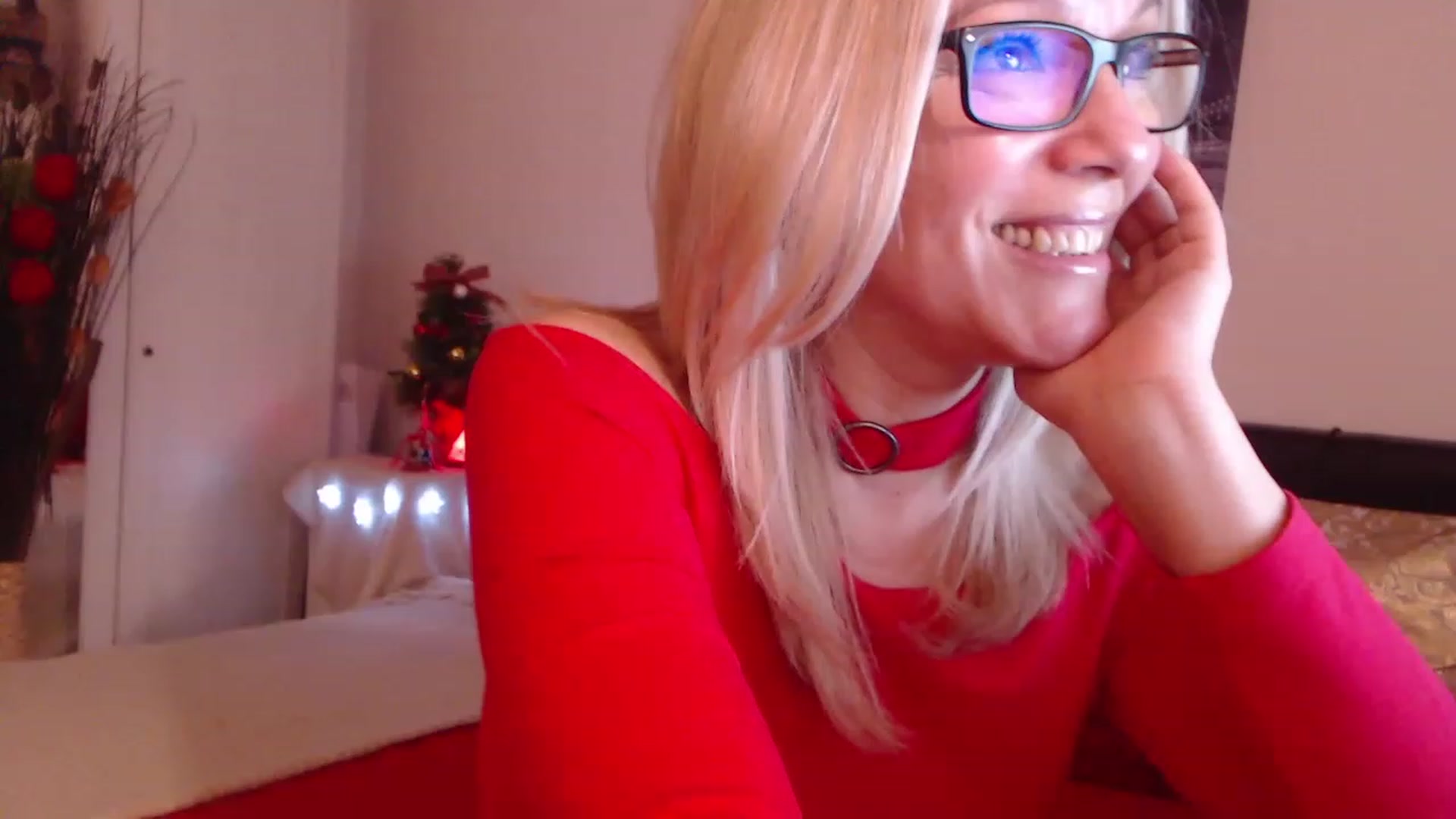 Gallery image thumbnail from Reeya71's myfreecams stream on, 12/22/2022, 03:20 image 15 of 20