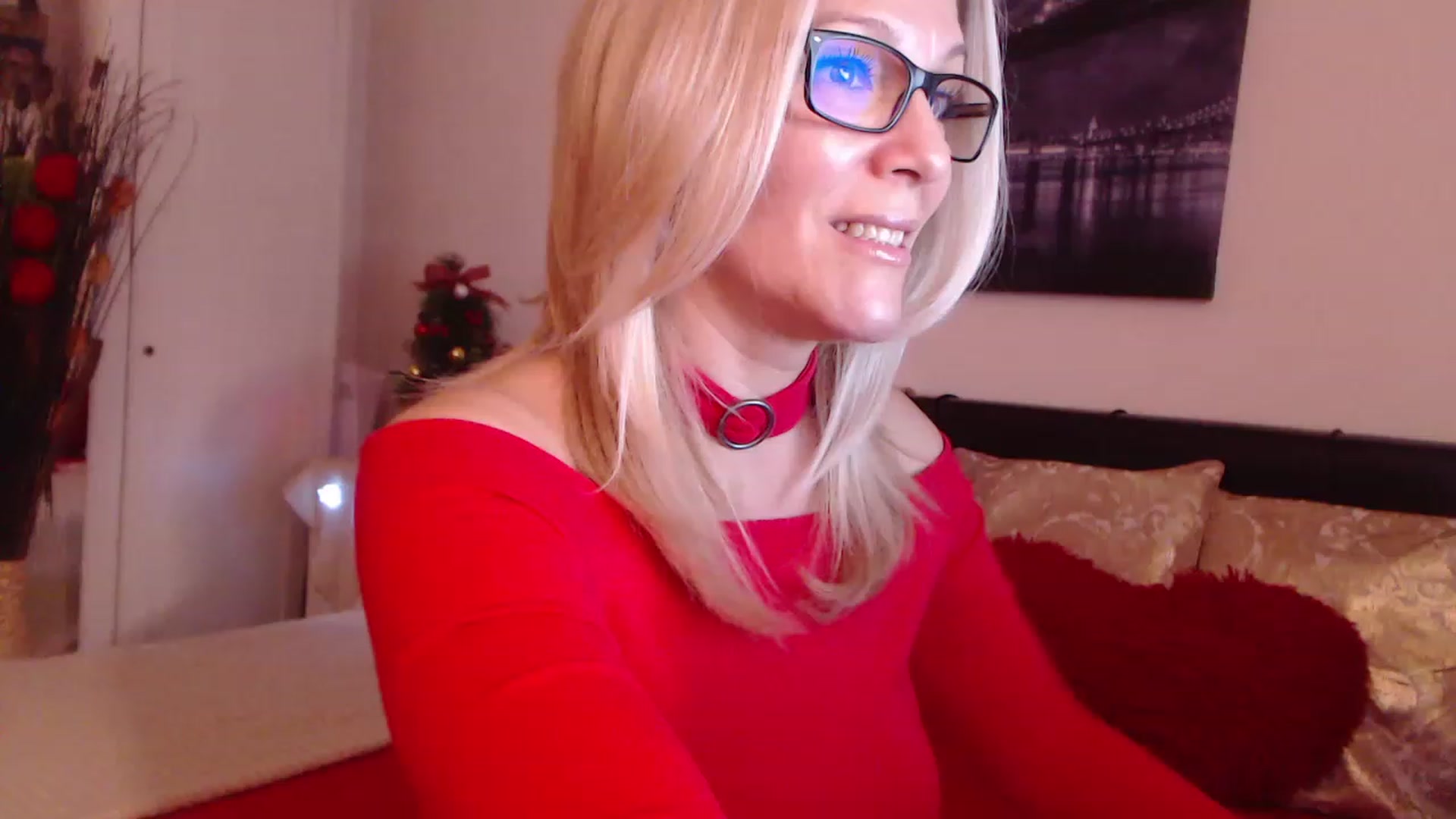 Gallery image thumbnail from Reeya71's myfreecams stream on, 12/22/2022, 03:20 image 8 of 20