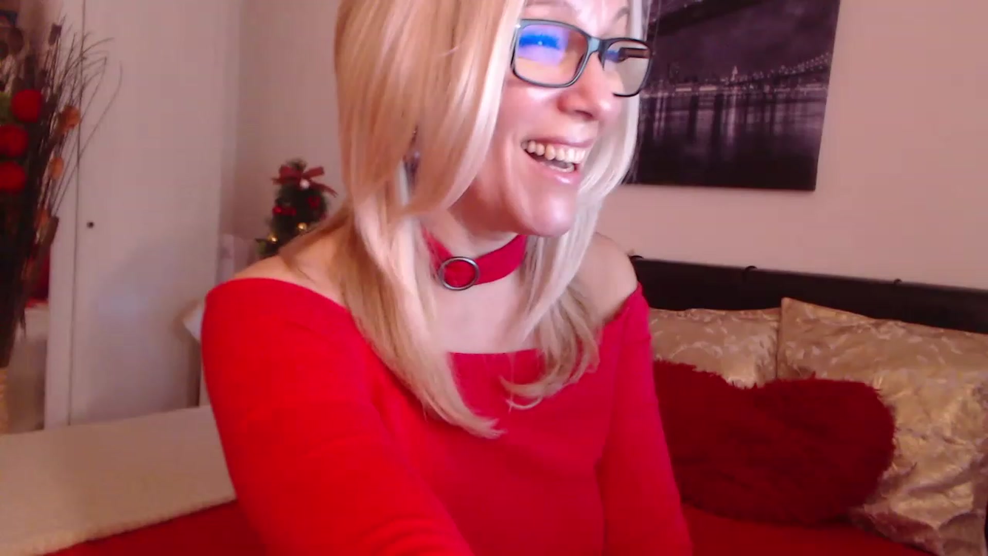 Gallery image thumbnail from Reeya71's myfreecams stream on, 12/22/2022, 08:54 image 12 of 20