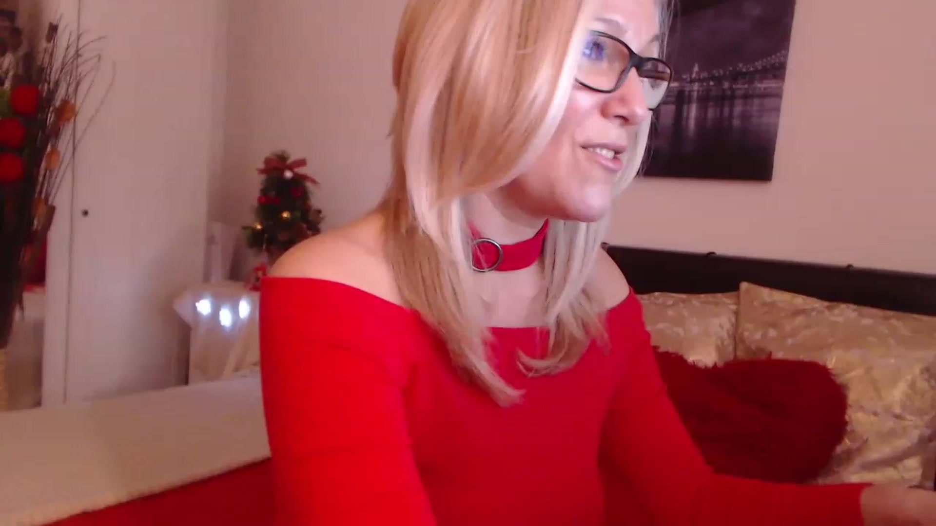 Gallery image thumbnail from Reeya71's myfreecams stream on, 12/22/2022, 08:54 image 7 of 20