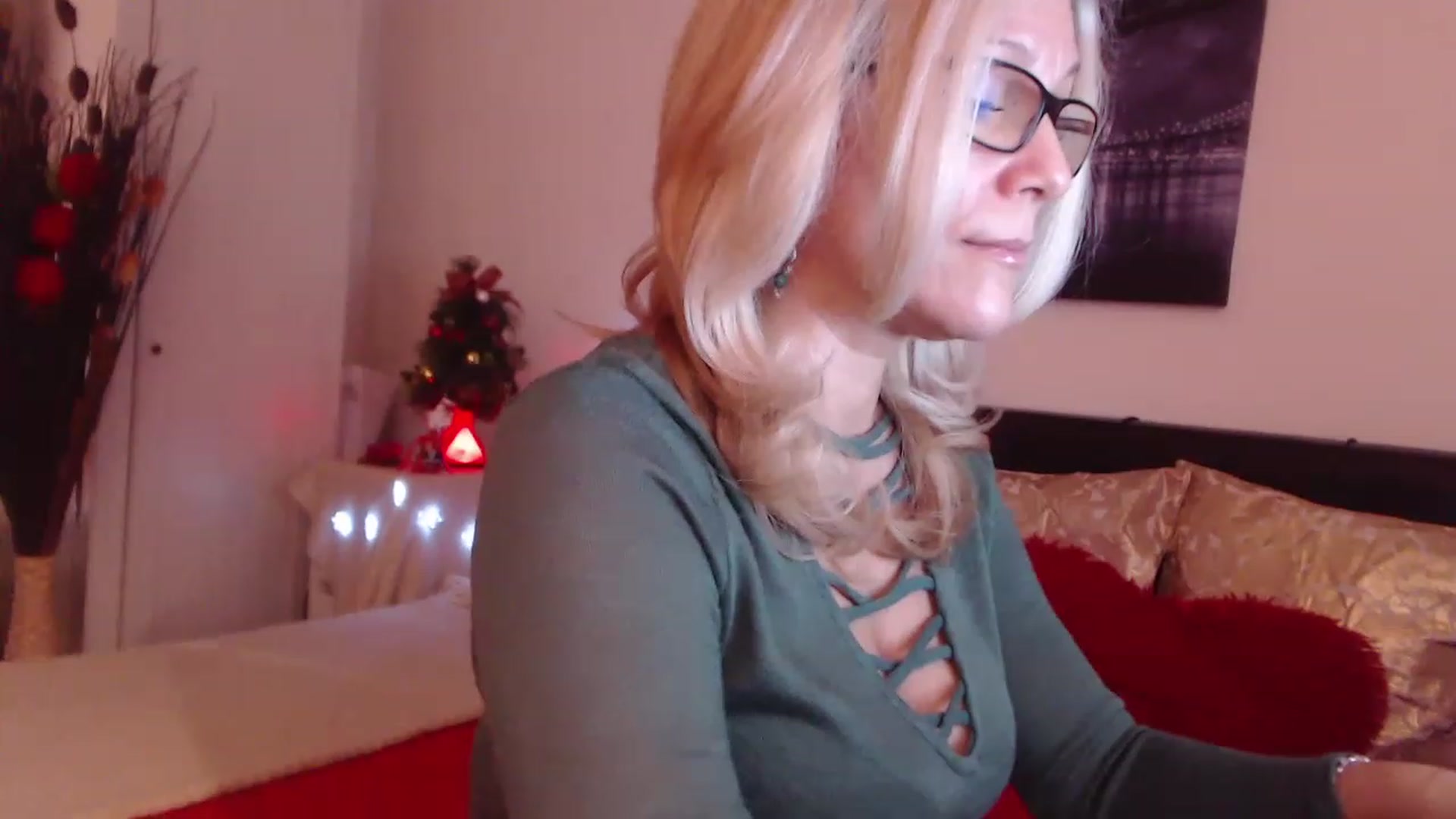 Gallery image thumbnail from Reeya71's myfreecams stream on, 12/30/2022, 02:15 image 8 of 20