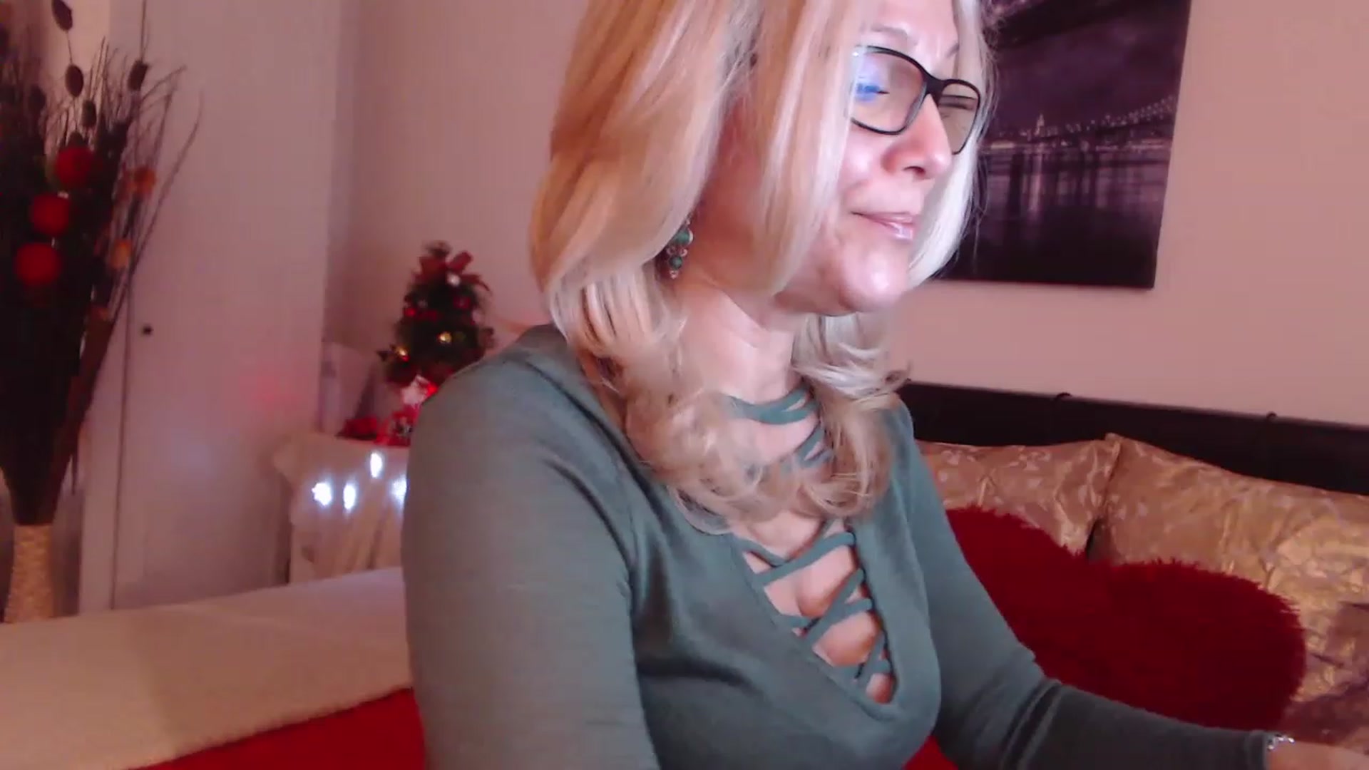 Gallery image thumbnail from Reeya71's myfreecams stream on, 12/30/2022, 02:15 image 9 of 20