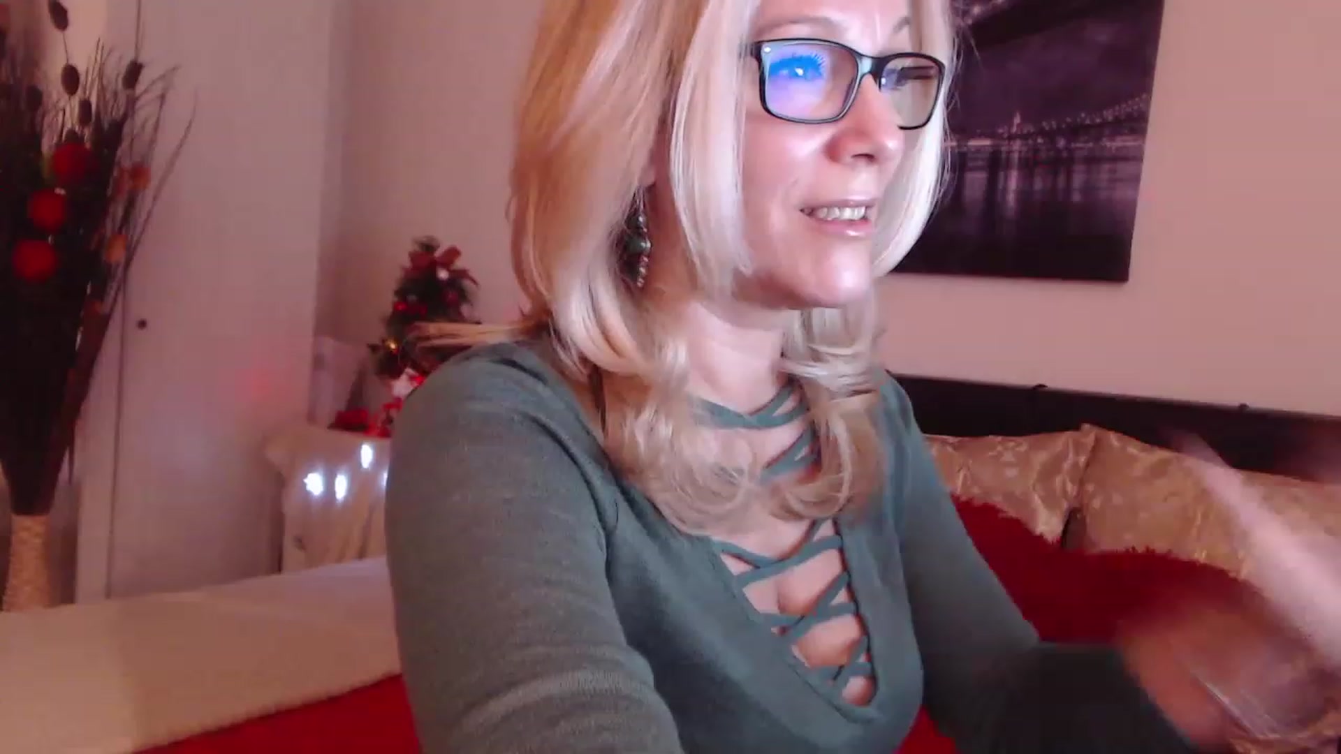 Gallery image thumbnail from Reeya71's myfreecams stream on, 12/30/2022, 02:15 image 19 of 20