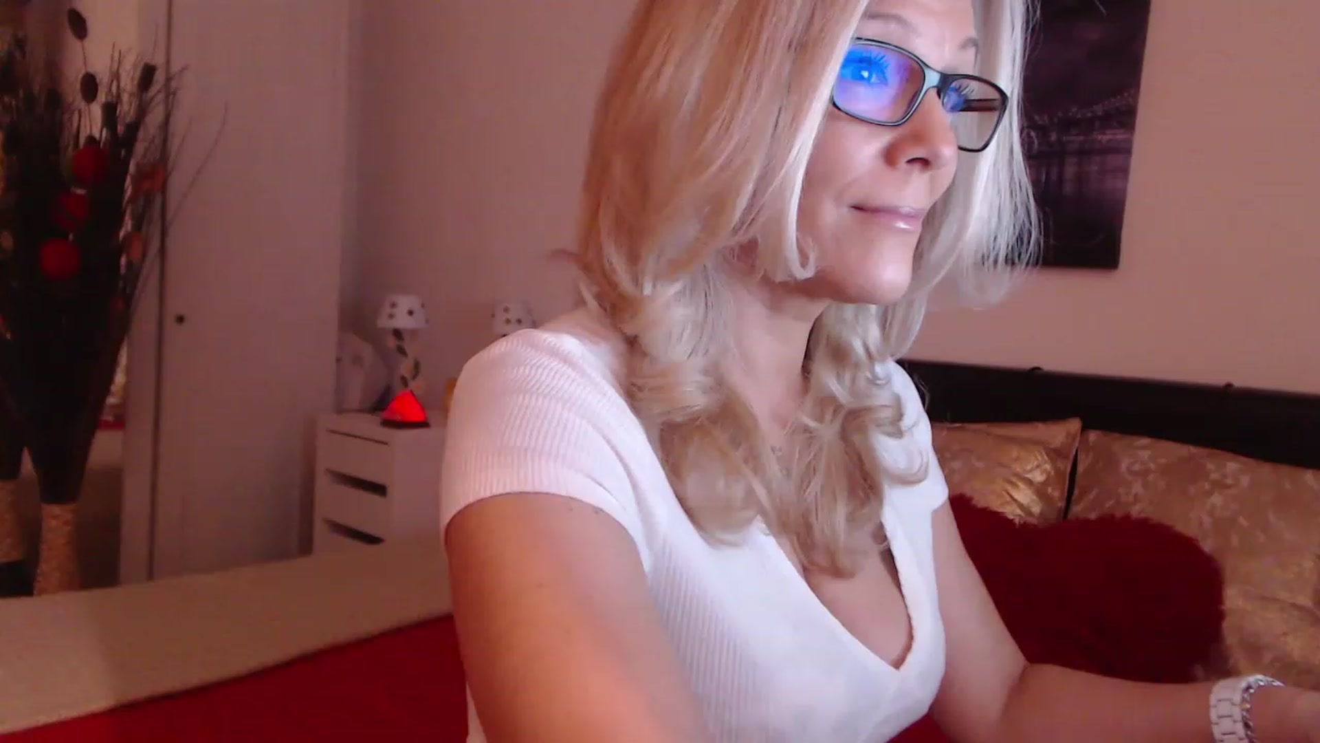 Gallery image thumbnail from Reeya71's myfreecams stream on, 01/18/2023, 24:25 image 10 of 20
