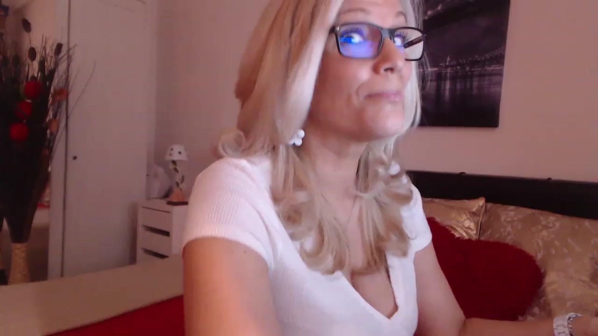 Gallery image thumbnail from Reeya71's myfreecams stream on, 01/18/2023, 09:35 image 12 of 20