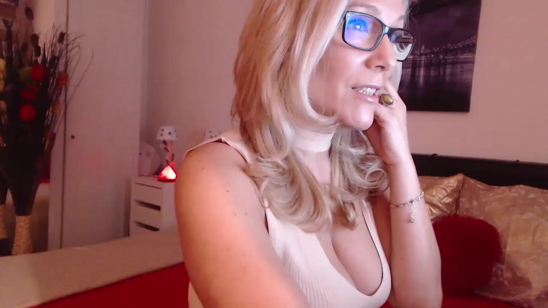 Gallery image thumbnail from Reeya71's myfreecams stream on, 01/26/2023, 24:59 image 11 of 20