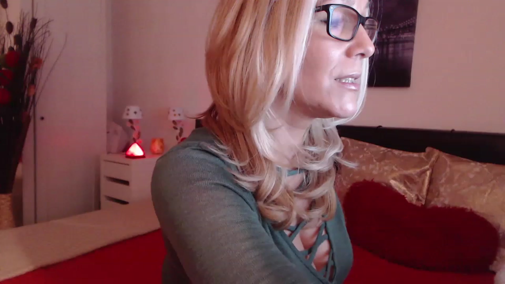 Gallery image thumbnail from Reeya71's myfreecams stream on, 01/27/2023, 07:50 image 1 of 20