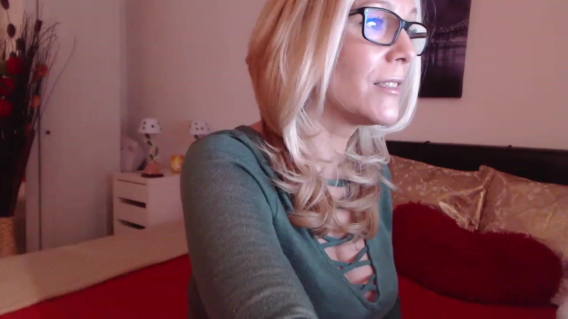 Gallery image thumbnail from Reeya71's myfreecams stream on, 01/27/2023, 07:50 image 4 of 20