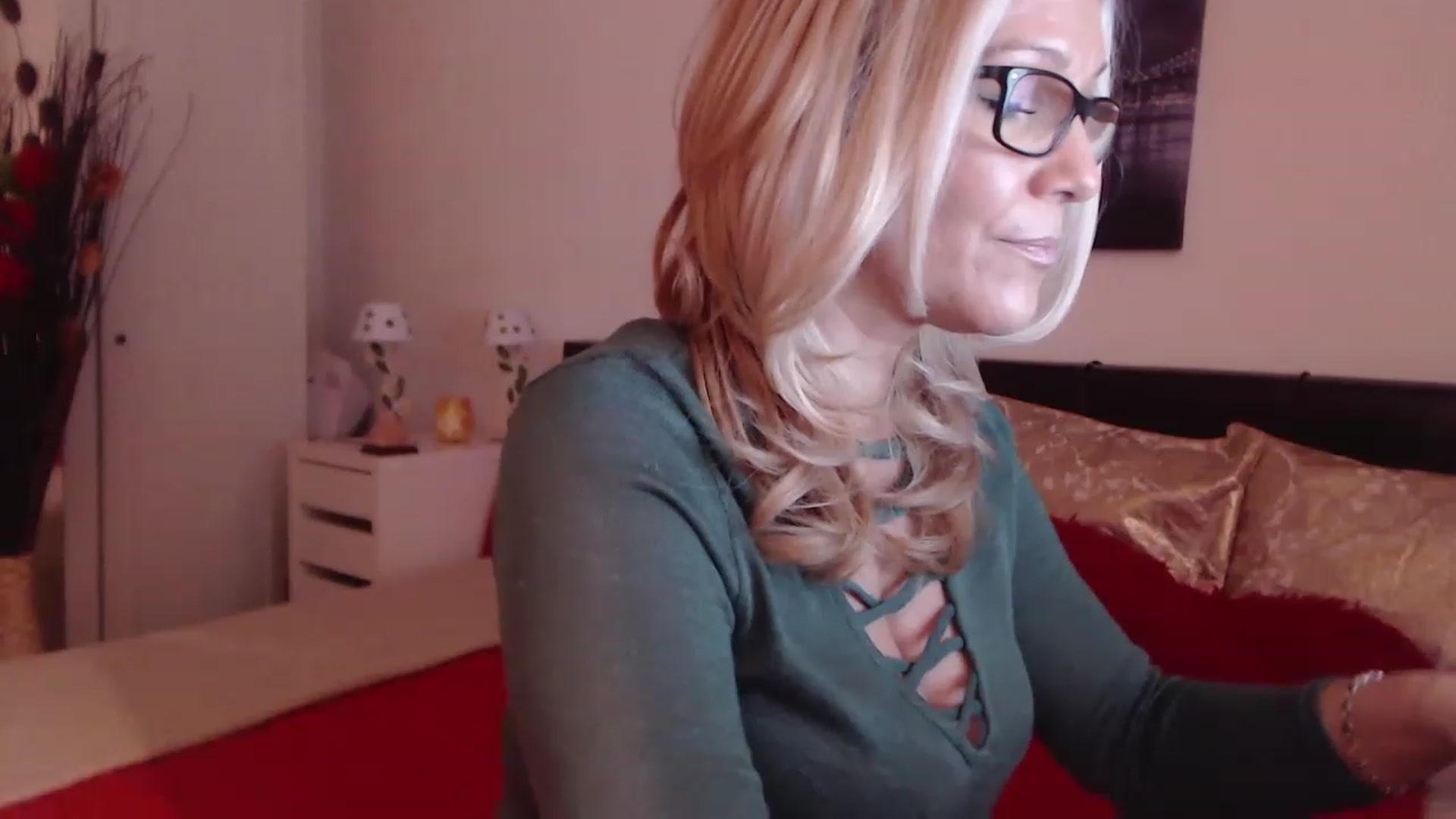 Gallery image thumbnail from Reeya71's myfreecams stream on, 01/27/2023, 07:50 image 14 of 20