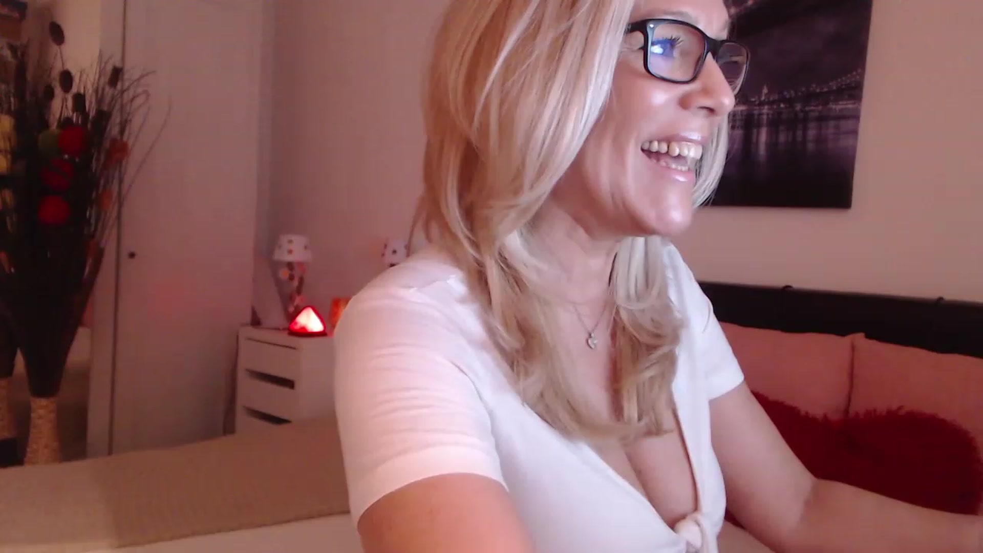 Gallery image thumbnail from Reeya71's myfreecams stream on, 01/30/2023, 04:05 image 10 of 20