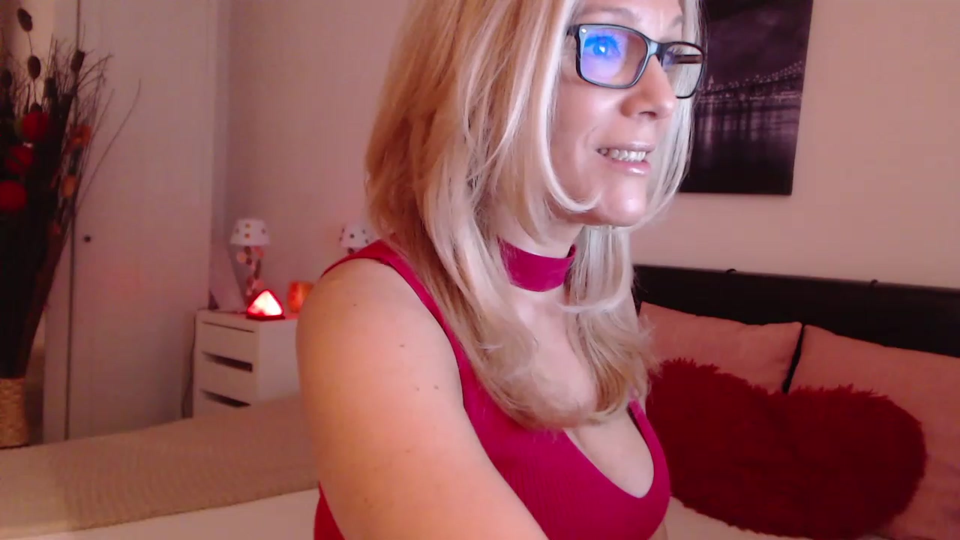 Gallery image thumbnail from Reeya71's myfreecams stream on, 01/31/2023, 02:20 image 10 of 20