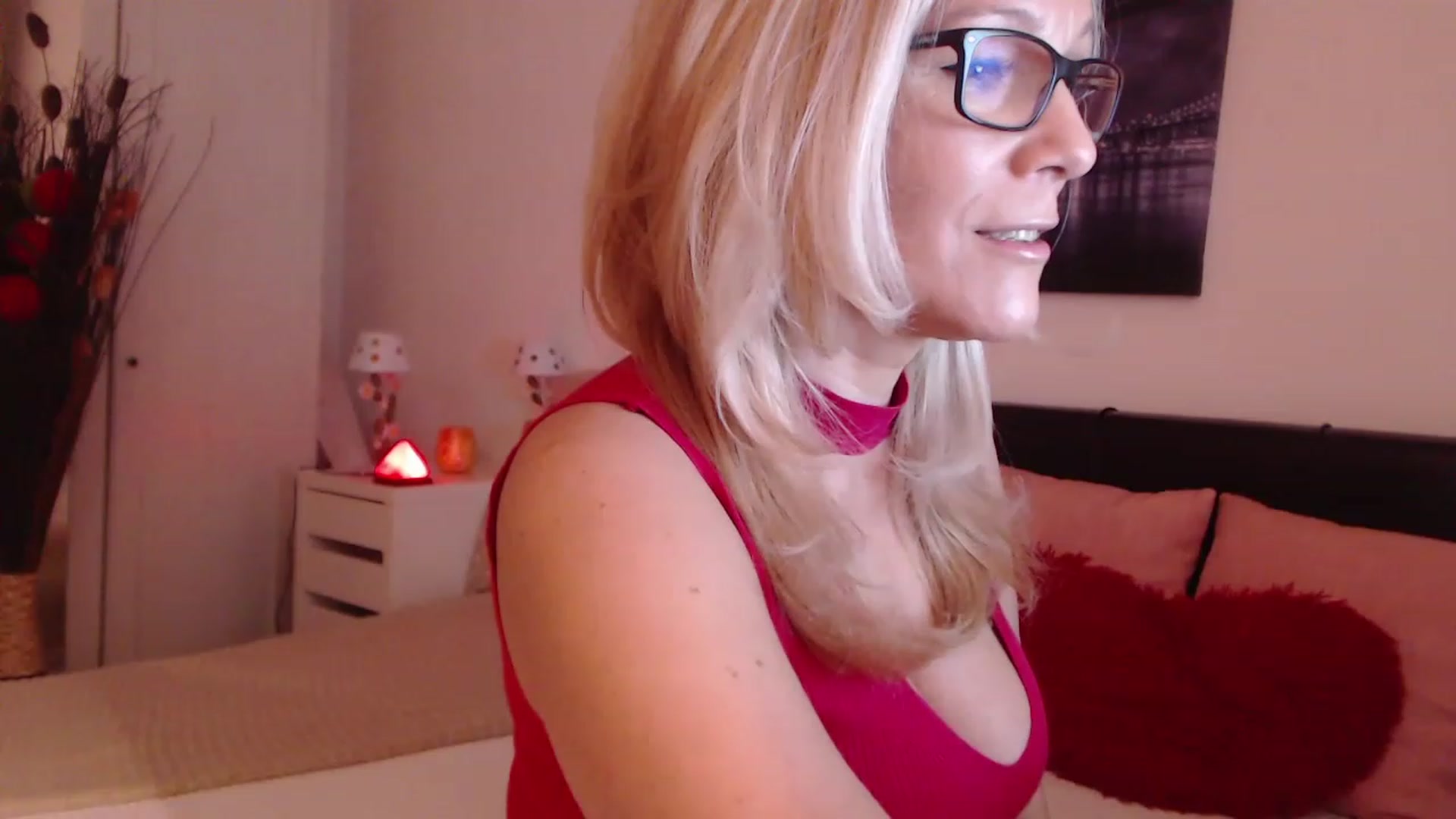 Gallery image thumbnail from Reeya71's myfreecams stream on, 01/31/2023, 02:49 image 6 of 20