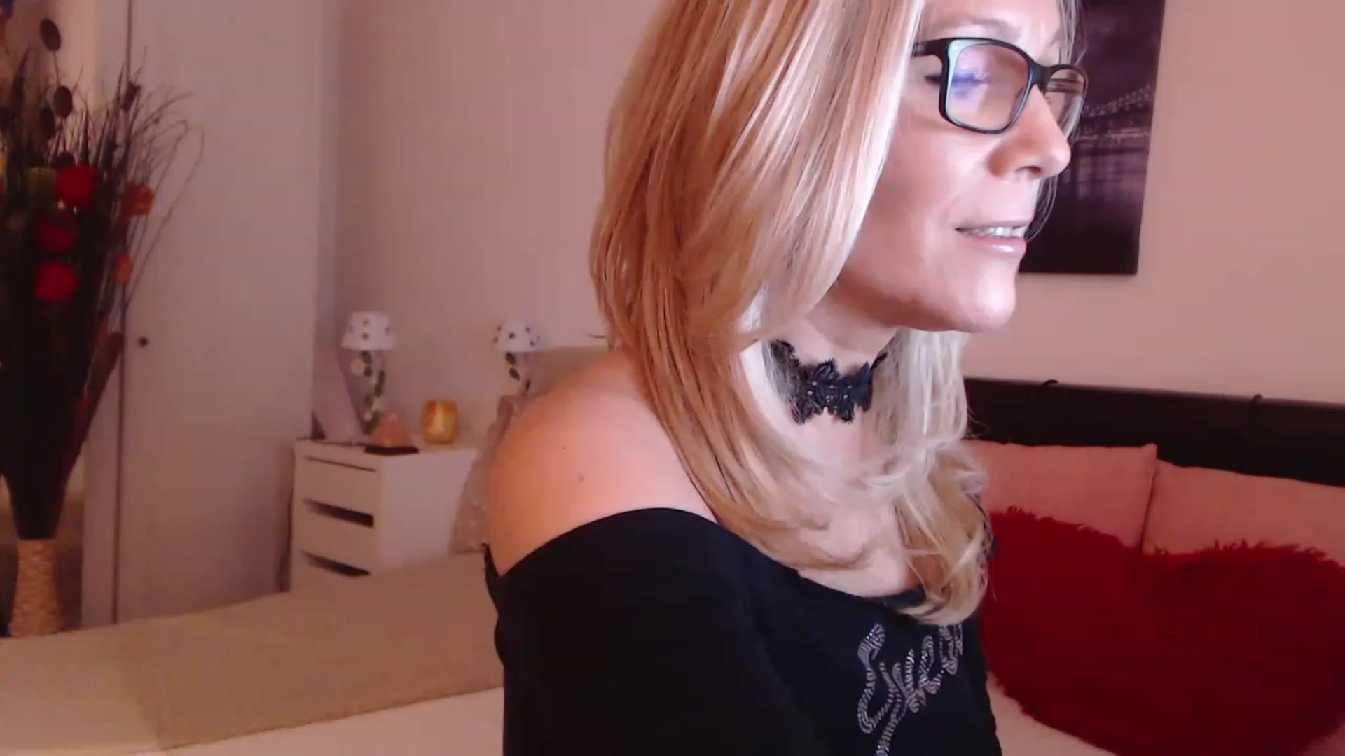 Gallery image thumbnail from Reeya71's myfreecams stream on, 02/01/2023, 01:08 image 14 of 20