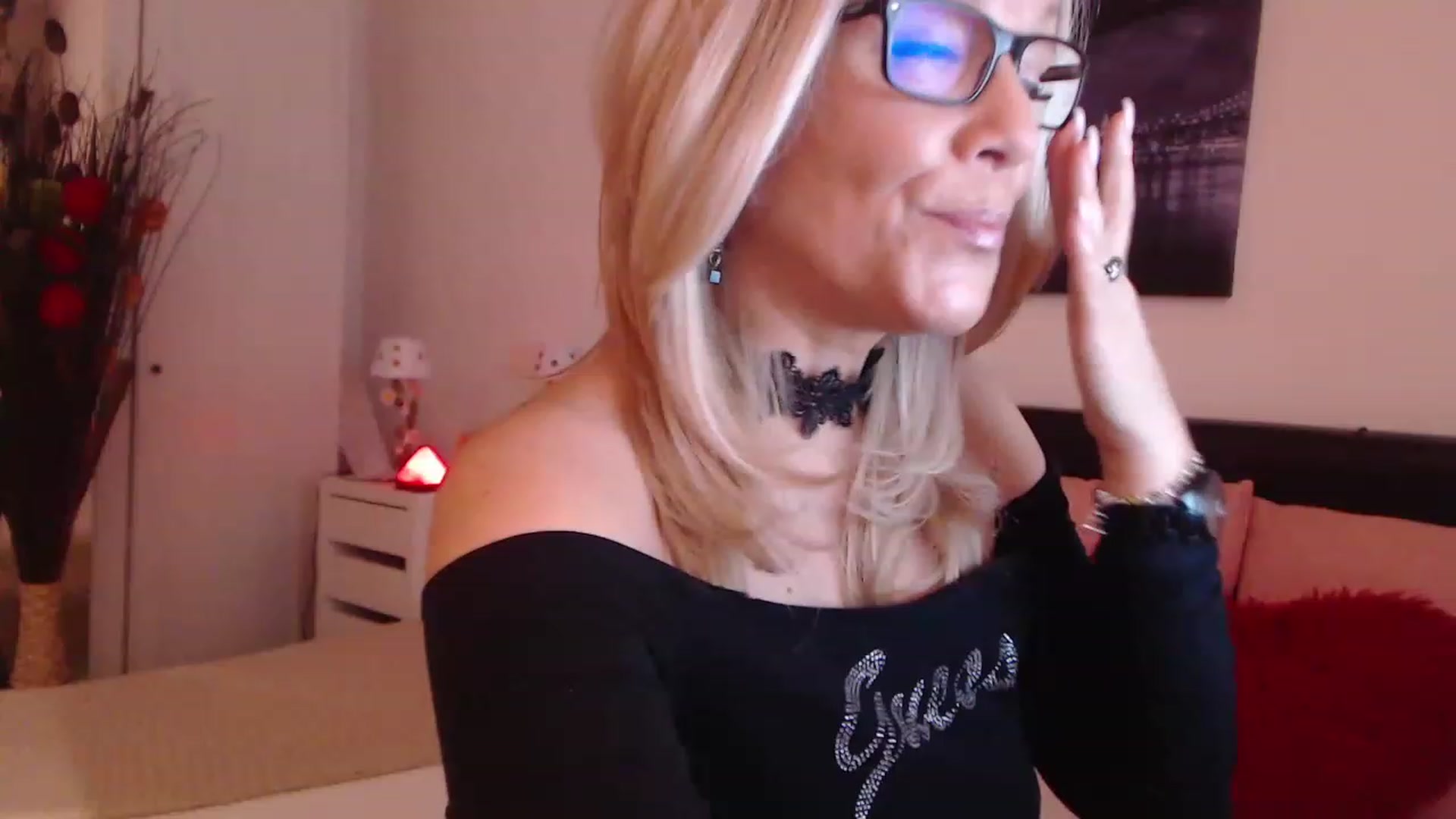 Gallery image thumbnail from Reeya71's myfreecams stream on, 02/01/2023, 01:51 image 20 of 20