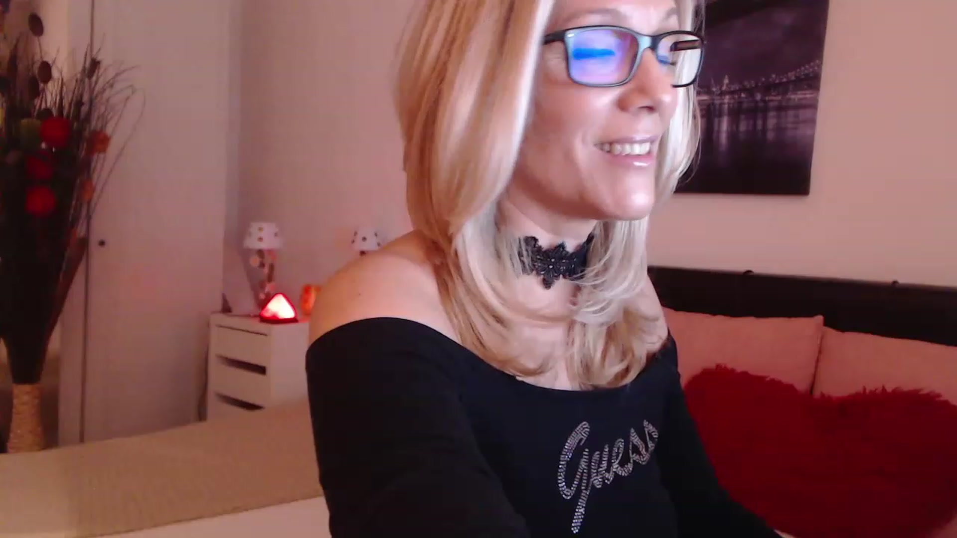 Gallery image thumbnail from Reeya71's myfreecams stream on, 02/01/2023, 01:51 image 3 of 20