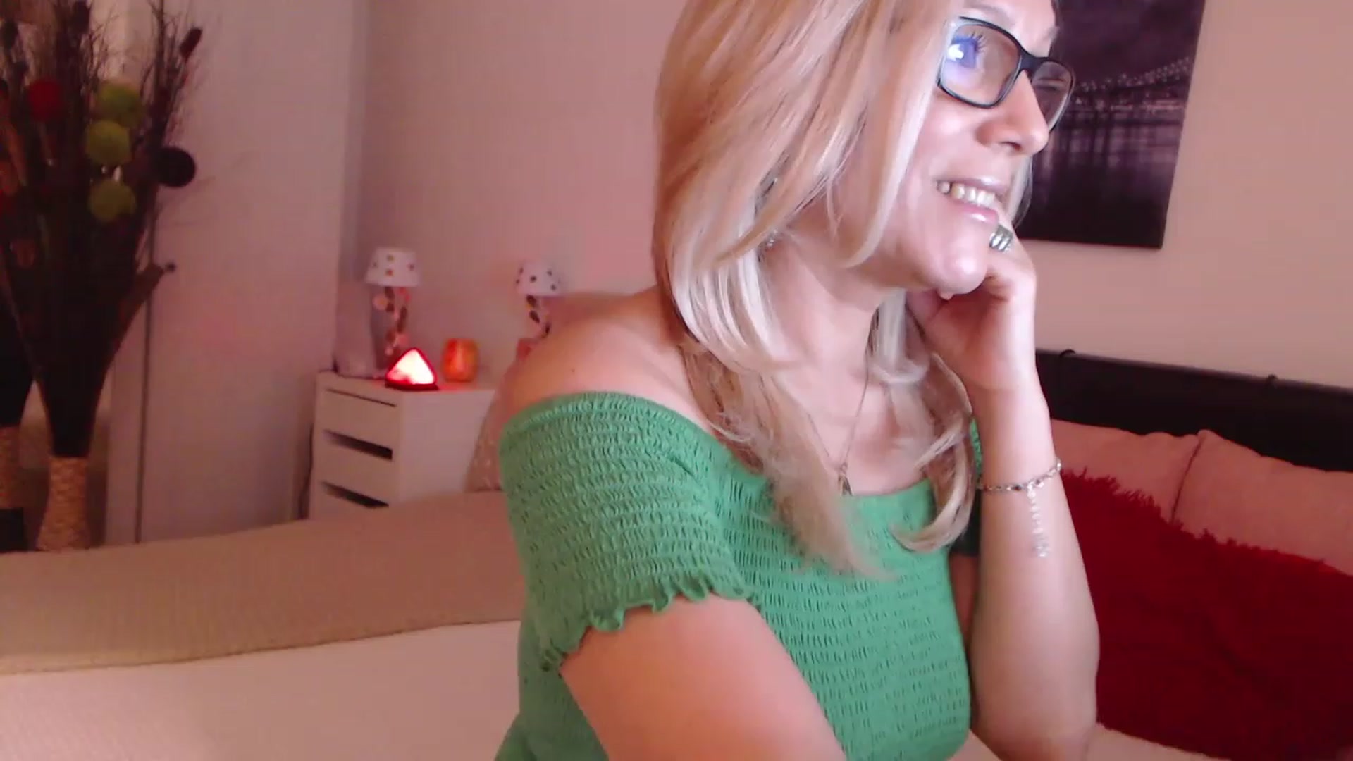 Gallery image thumbnail from Reeya71's myfreecams stream on, 02/04/2023, 01:56 image 14 of 20