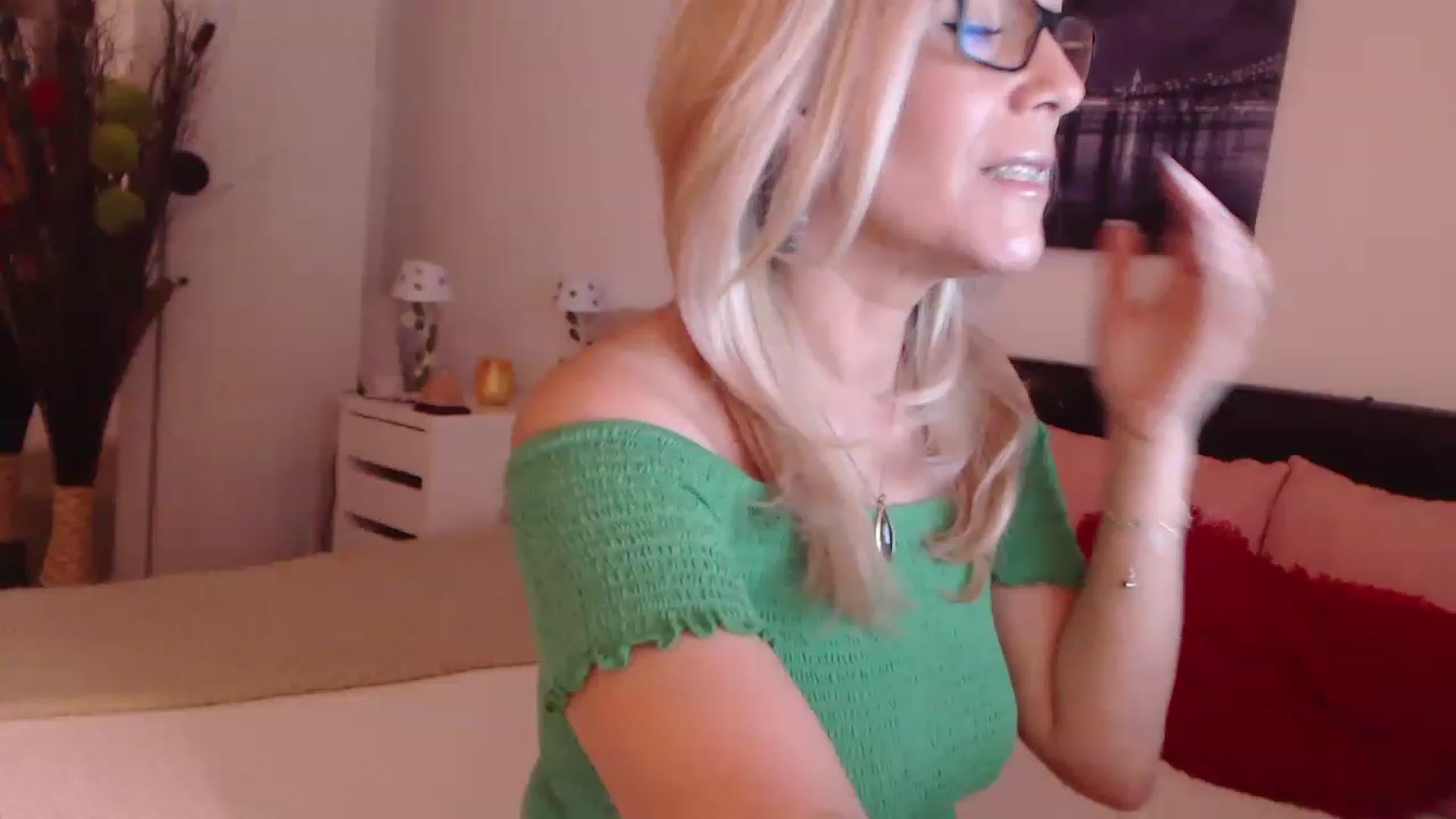 Gallery image thumbnail from Reeya71's myfreecams stream on, 02/04/2023, 01:56 image 19 of 20
