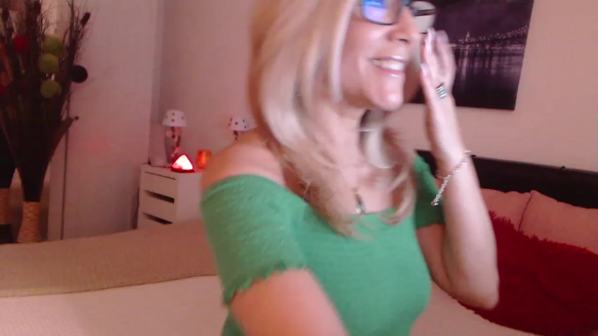Gallery image thumbnail from Reeya71's myfreecams stream on, 02/04/2023, 01:56 image 2 of 20