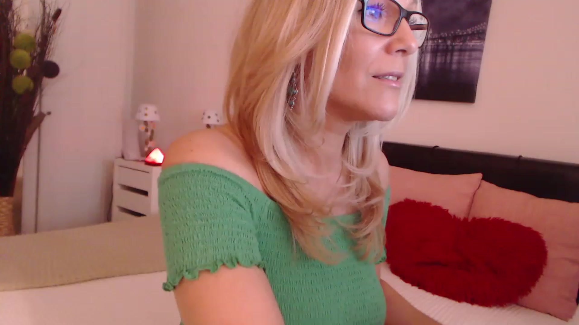 Gallery image thumbnail from Reeya71's myfreecams stream on, 02/04/2023, 09:16 image 16 of 20